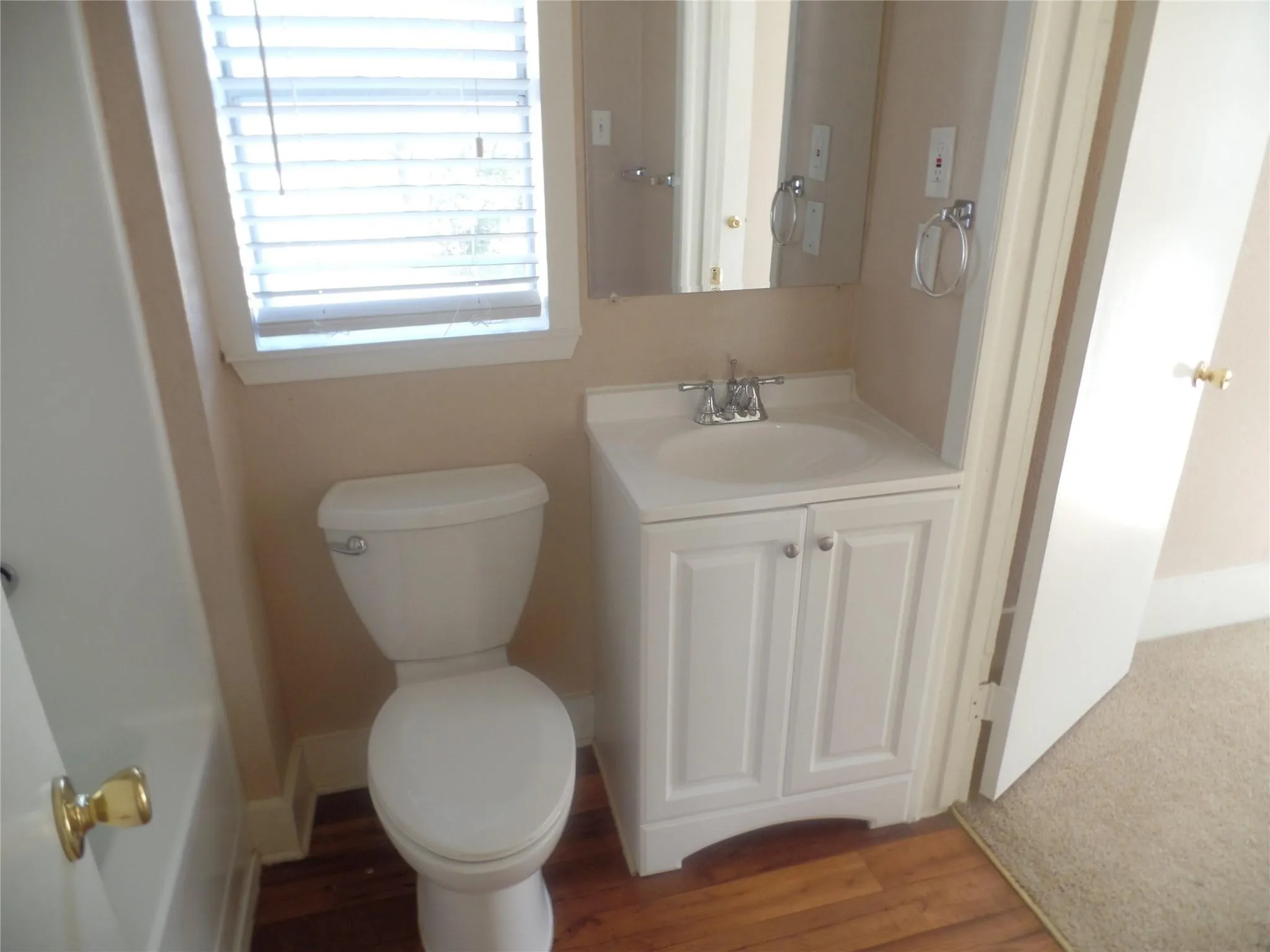 Single Family Residence For Rent in Collin County , 1608 Byrne Street, Mc Kinney, Texas 75069, 2 Bedroom, 1 Bathroom, Garage spaces, 756 Sqft, built in 1939, mls#21357731, Real Estate Agent in Mc Kinney, Homes For Rent in Collin county, Homes For Rent in Mc Kinney, Realtor in Mc Kinney Texas, Real Estate Brokerage Independent Realty Texas, Luminita Cordes Realtor
