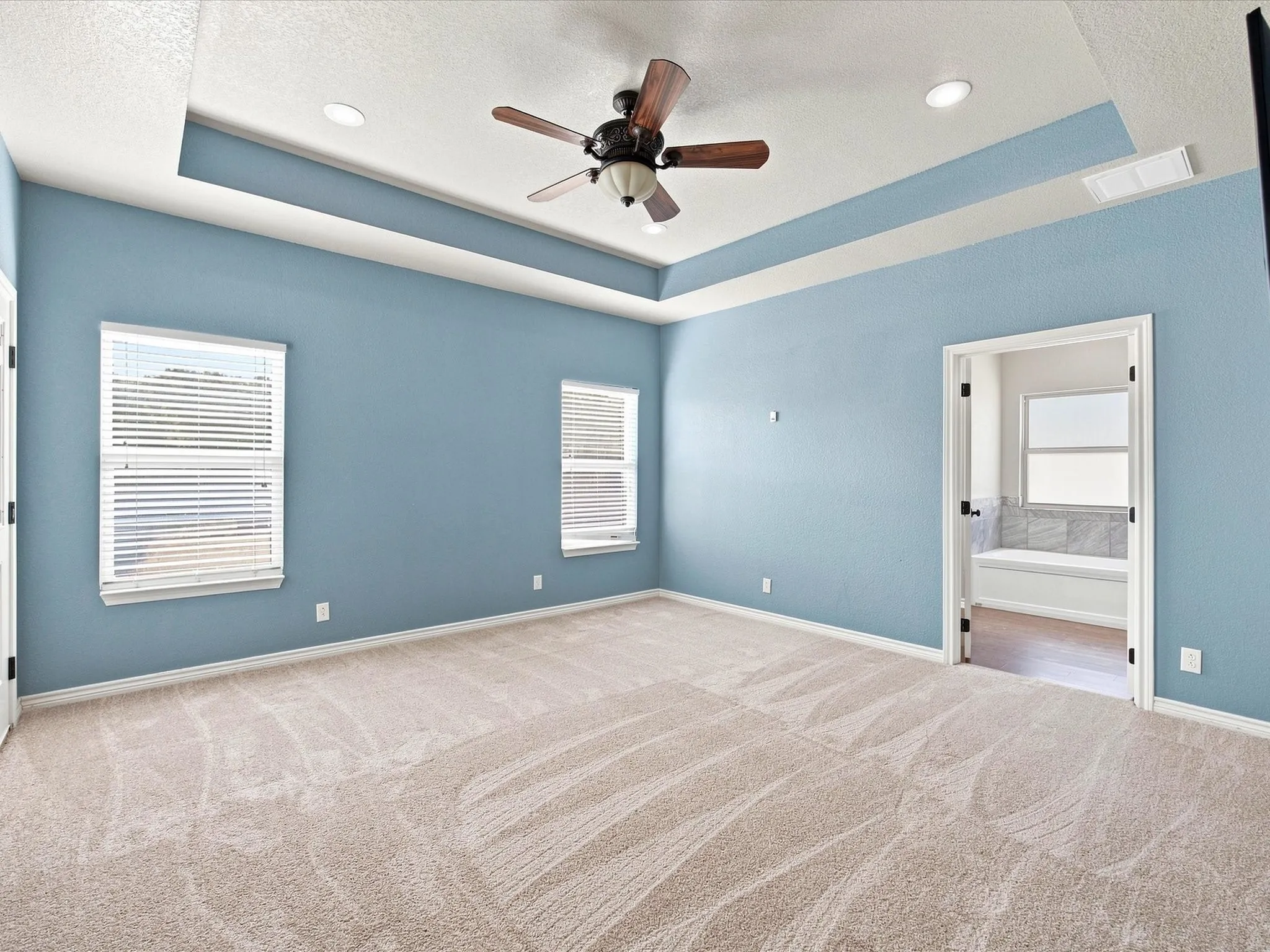 Single Family Residence For Sale in Wise County , 2288 N Fm 51, Decatur, Texas 76234, 4 Bedroom, 4 Bathroom, 2 Garage spaces, 3,842 Sqft, built in 2015, mls#21354949, Real Estate Agent in Decatur, Homes For Sale in Wise county, Homes For Sale in Decatur, Realtor in Decatur Texas, Real Estate Brokerage Independent Realty Texas, Luminita Cordes Realtor