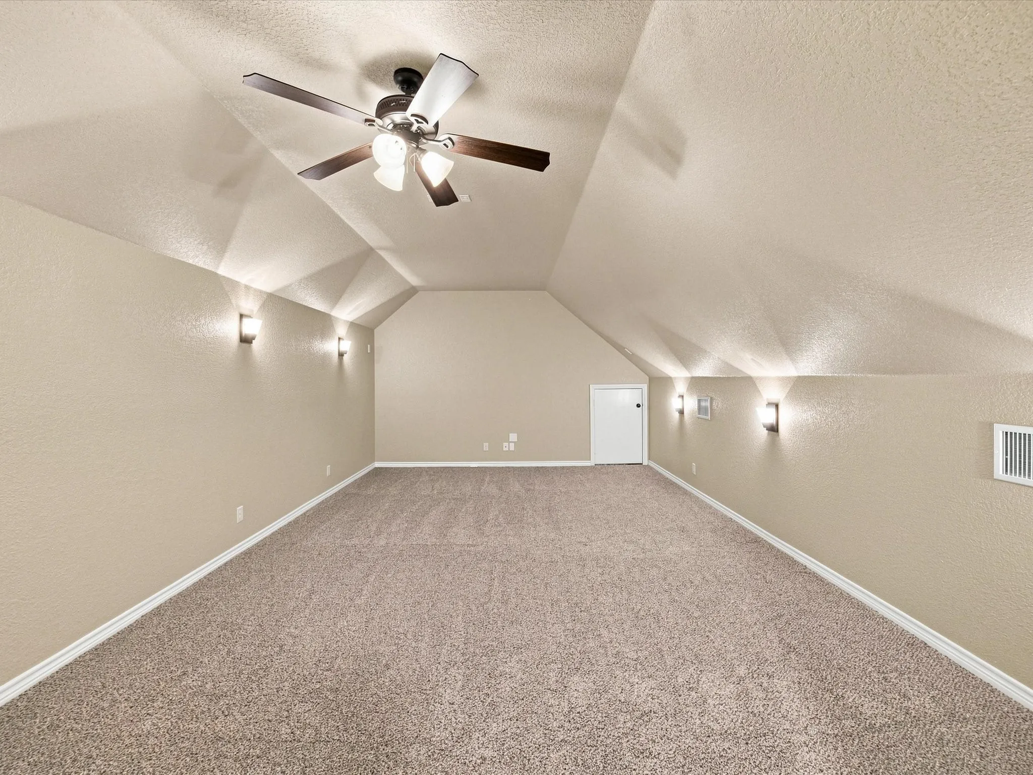 Single Family Residence For Sale in Wise County , 2288 N Fm 51, Decatur, Texas 76234, 4 Bedroom, 4 Bathroom, 2 Garage spaces, 3,842 Sqft, built in 2015, mls#21354949, Real Estate Agent in Decatur, Homes For Sale in Wise county, Homes For Sale in Decatur, Realtor in Decatur Texas, Real Estate Brokerage Independent Realty Texas, Luminita Cordes Realtor