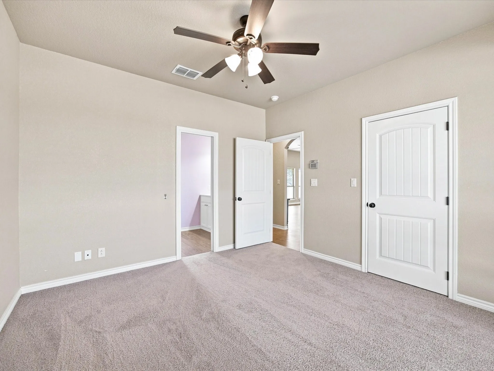 Single Family Residence For Sale in Wise County , 2288 N Fm 51, Decatur, Texas 76234, 4 Bedroom, 4 Bathroom, 2 Garage spaces, 3,842 Sqft, built in 2015, mls#21354949, Real Estate Agent in Decatur, Homes For Sale in Wise county, Homes For Sale in Decatur, Realtor in Decatur Texas, Real Estate Brokerage Independent Realty Texas, Luminita Cordes Realtor