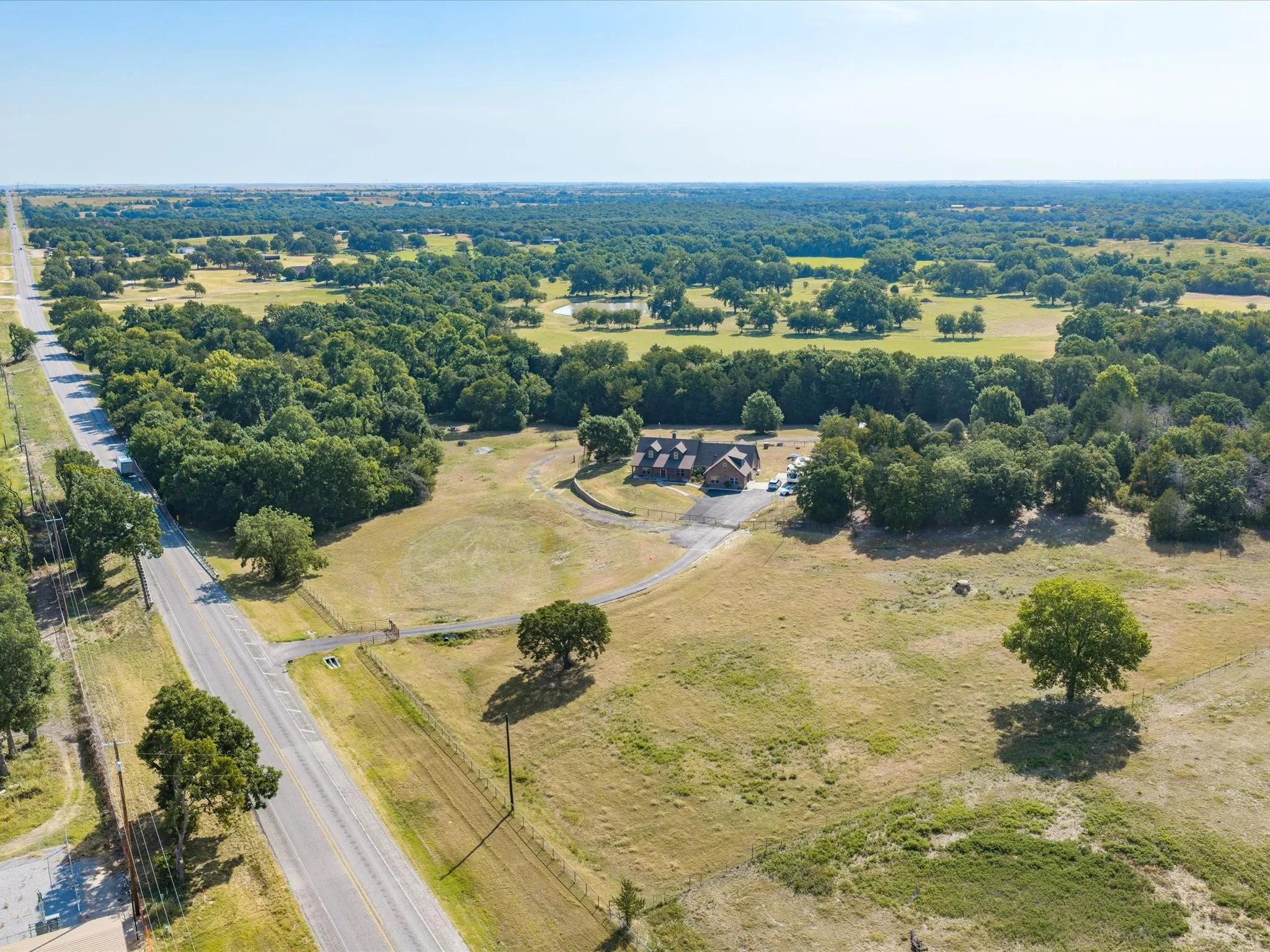 Single Family Residence For Sale in Wise County , 2288 N Fm 51, Decatur, Texas 76234, 4 Bedroom, 4 Bathroom, 2 Garage spaces, 3,842 Sqft, built in 2015, mls#21354949, Real Estate Agent in Decatur, Homes For Sale in Wise county, Homes For Sale in Decatur, Realtor in Decatur Texas, Real Estate Brokerage Independent Realty Texas, Luminita Cordes Realtor