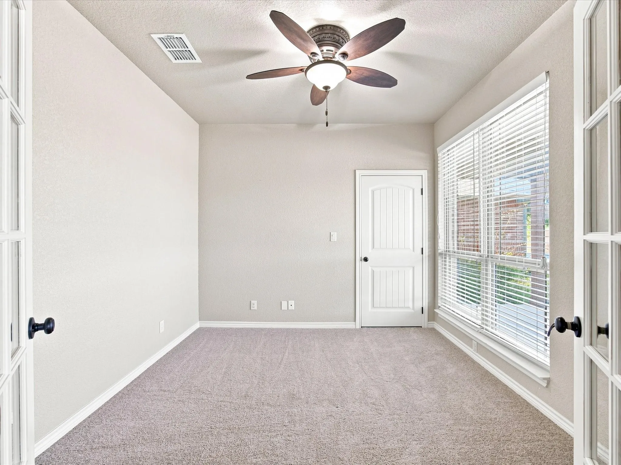 Single Family Residence For Sale in Wise County , 2288 N Fm 51, Decatur, Texas 76234, 4 Bedroom, 4 Bathroom, 2 Garage spaces, 3,842 Sqft, built in 2015, mls#21354949, Real Estate Agent in Decatur, Homes For Sale in Wise county, Homes For Sale in Decatur, Realtor in Decatur Texas, Real Estate Brokerage Independent Realty Texas, Luminita Cordes Realtor