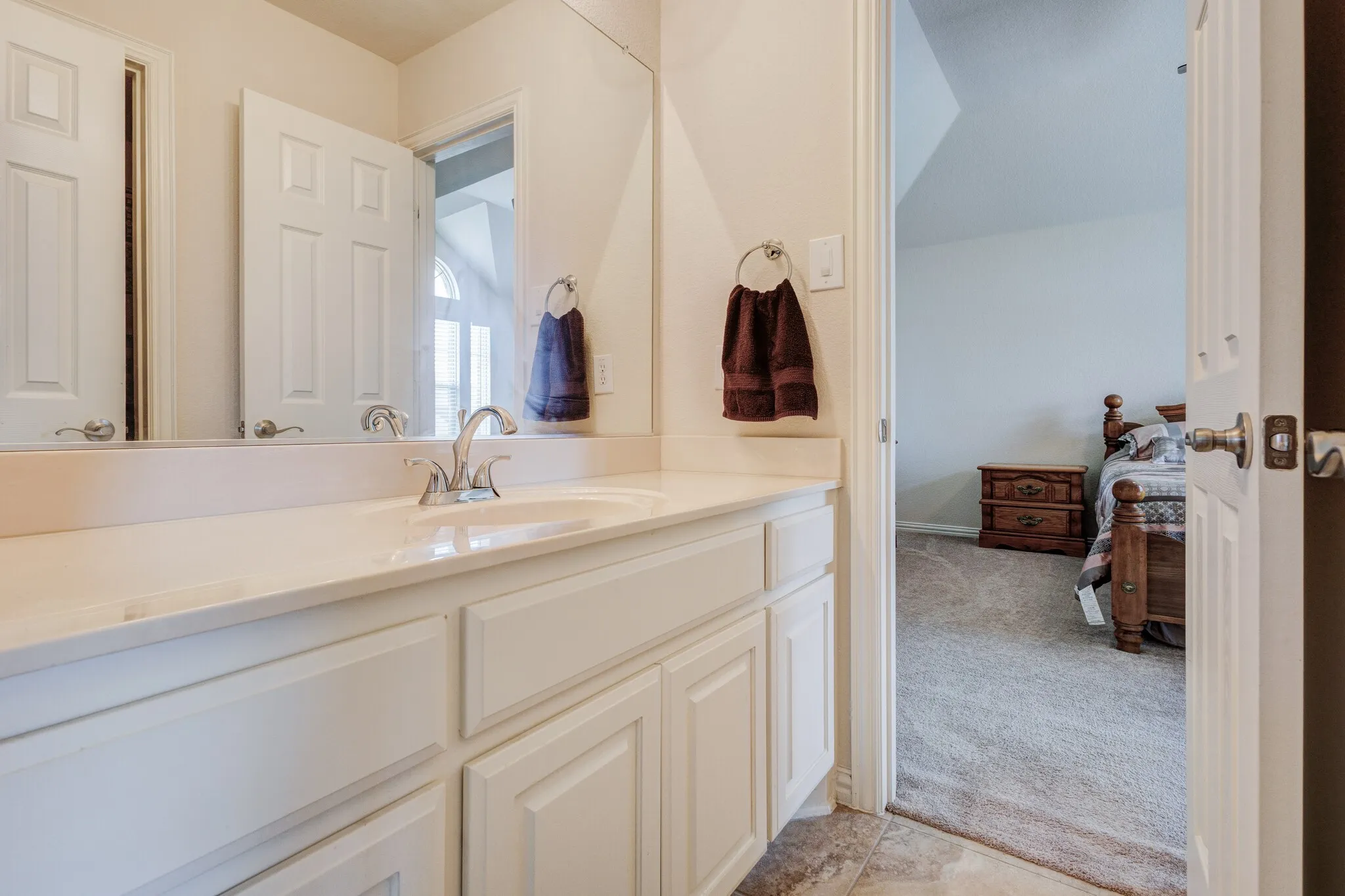 Single Family Residence For Sale in Denton County , 13921 Sparrow Hill Drive, Little Elm, Texas 75068, 5 Bedroom, 4 Bathroom, 3 Garage spaces, 3,722 Sqft, built in 2013, mls#21356712, Real Estate Agent in Little Elm, Homes For Sale in Denton county, Homes For Sale in Little Elm, Realtor in Little Elm Texas, Real Estate Brokerage Independent Realty Texas, Luminita Cordes Realtor