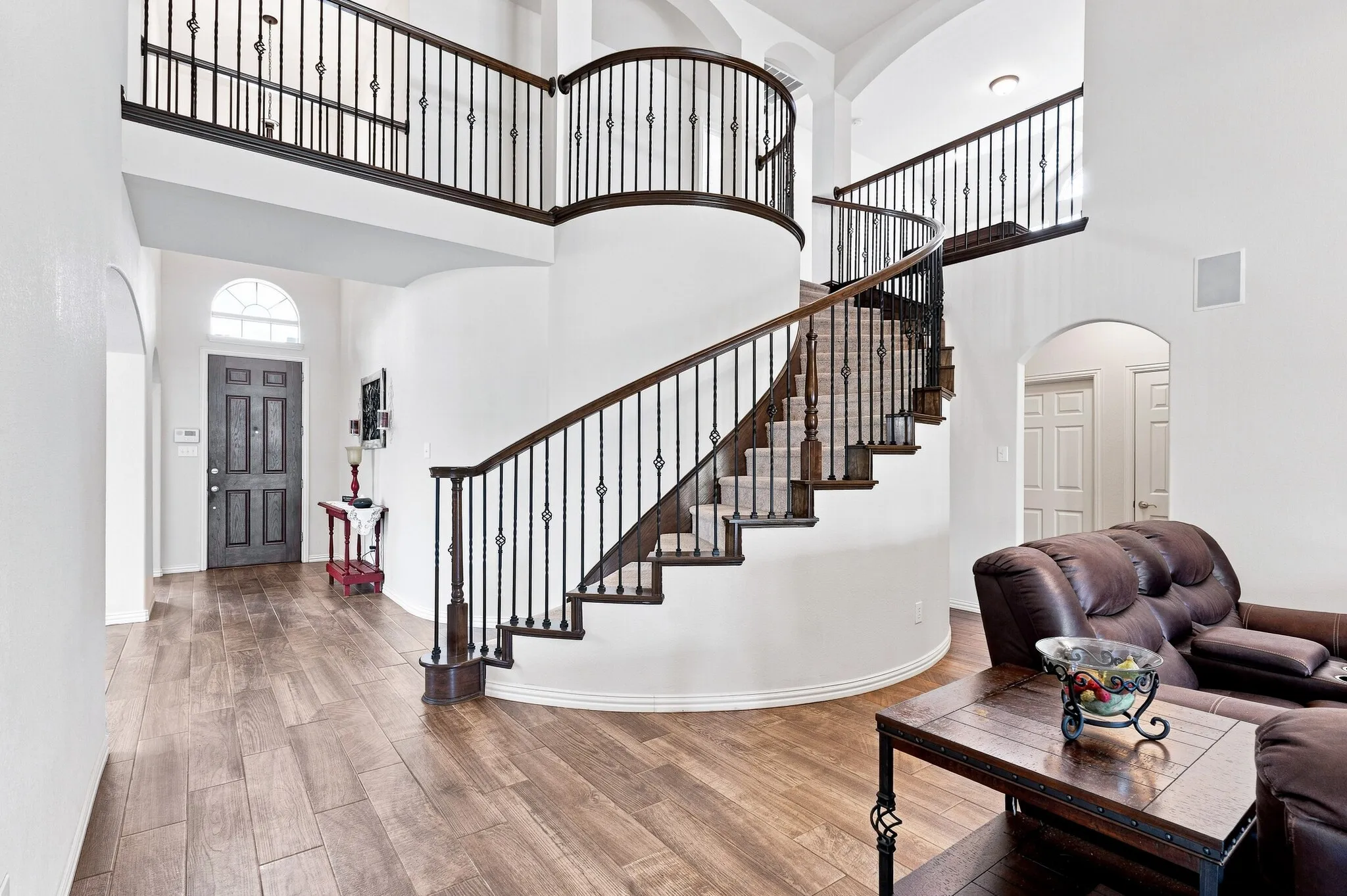 Single Family Residence For Sale in Denton County , 13921 Sparrow Hill Drive, Little Elm, Texas 75068, 5 Bedroom, 4 Bathroom, 3 Garage spaces, 3,722 Sqft, built in 2013, mls#21356712, Real Estate Agent in Little Elm, Homes For Sale in Denton county, Homes For Sale in Little Elm, Realtor in Little Elm Texas, Real Estate Brokerage Independent Realty Texas, Luminita Cordes Realtor