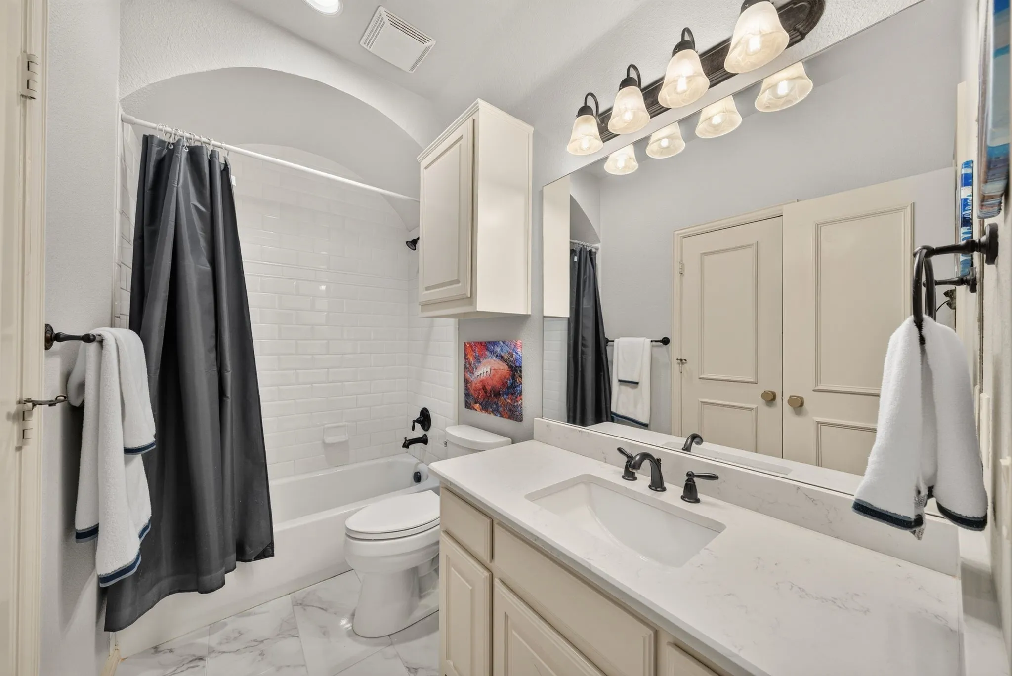 Single Family Residence For Sale in Denton County , 2259 Dampton Drive, Frisco, Texas 75033, 5 Bedroom, 6 Bathroom, 3 Garage spaces, 4,702 Sqft, built in 2008, mls#21355634, Real Estate Agent in Frisco, Homes For Sale in Denton county, Homes For Sale in Frisco, Realtor in Frisco Texas, Real Estate Brokerage Independent Realty Texas, Luminita Cordes Realtor