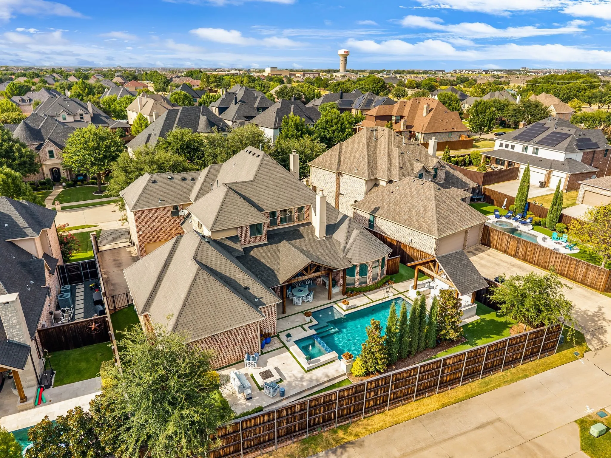 Single Family Residence For Sale in Denton County , 2259 Dampton Drive, Frisco, Texas 75033, 5 Bedroom, 6 Bathroom, 3 Garage spaces, 4,702 Sqft, built in 2008, mls#21355634, Real Estate Agent in Frisco, Homes For Sale in Denton county, Homes For Sale in Frisco, Realtor in Frisco Texas, Real Estate Brokerage Independent Realty Texas, Luminita Cordes Realtor