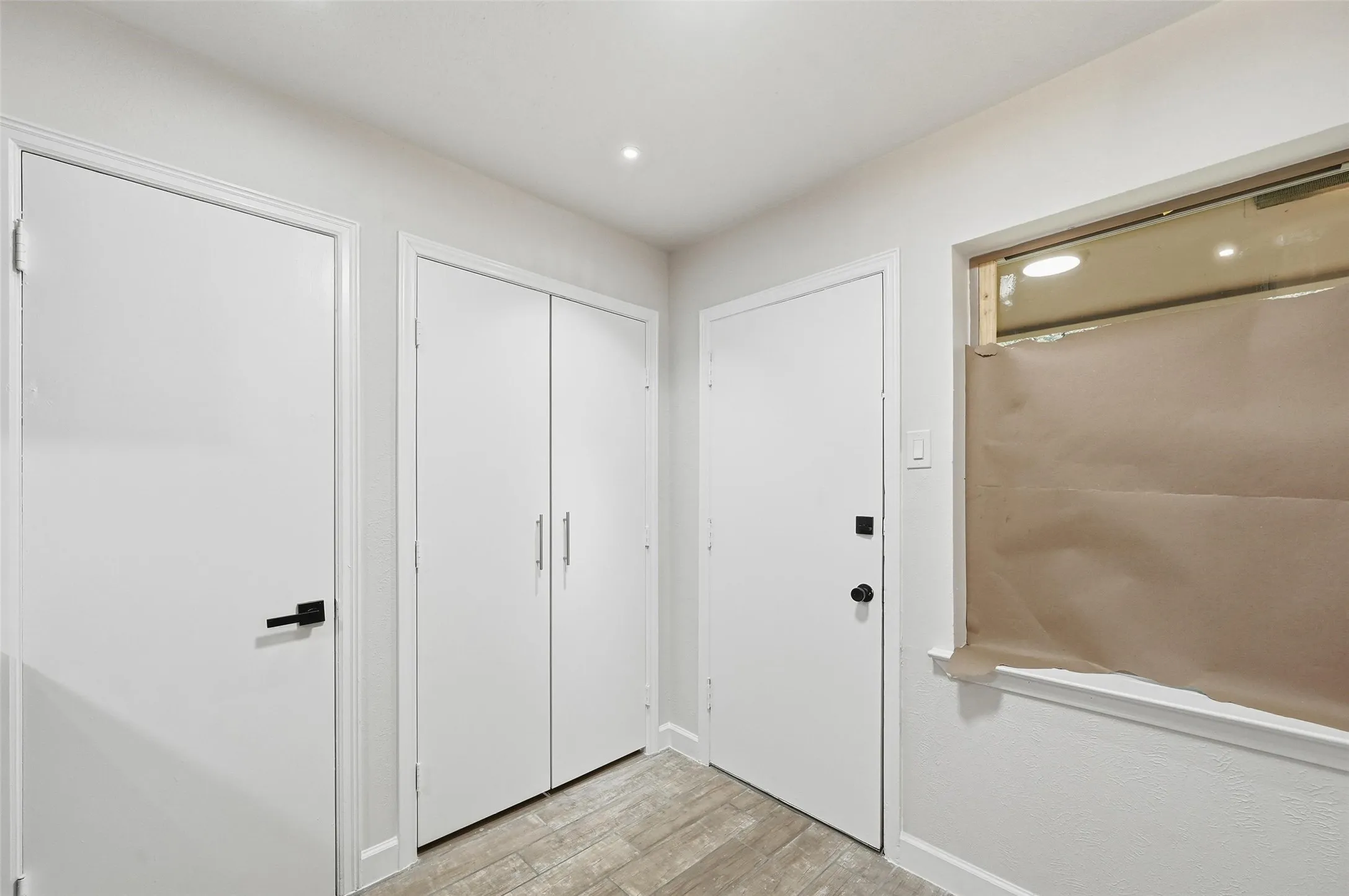 Condominium For Rent in Dallas County , 11410 Park Central Place C, Dallas, Texas 75230, 3 Bedroom, 2 Bathroom, Garage spaces, 1,318 Sqft, built in 1961, mls#21357745, Real Estate Agent in Dallas, Homes For Rent in Dallas county, Homes For Rent in Dallas, Realtor in Dallas Texas, Real Estate Brokerage Independent Realty Texas, Luminita Cordes Realtor