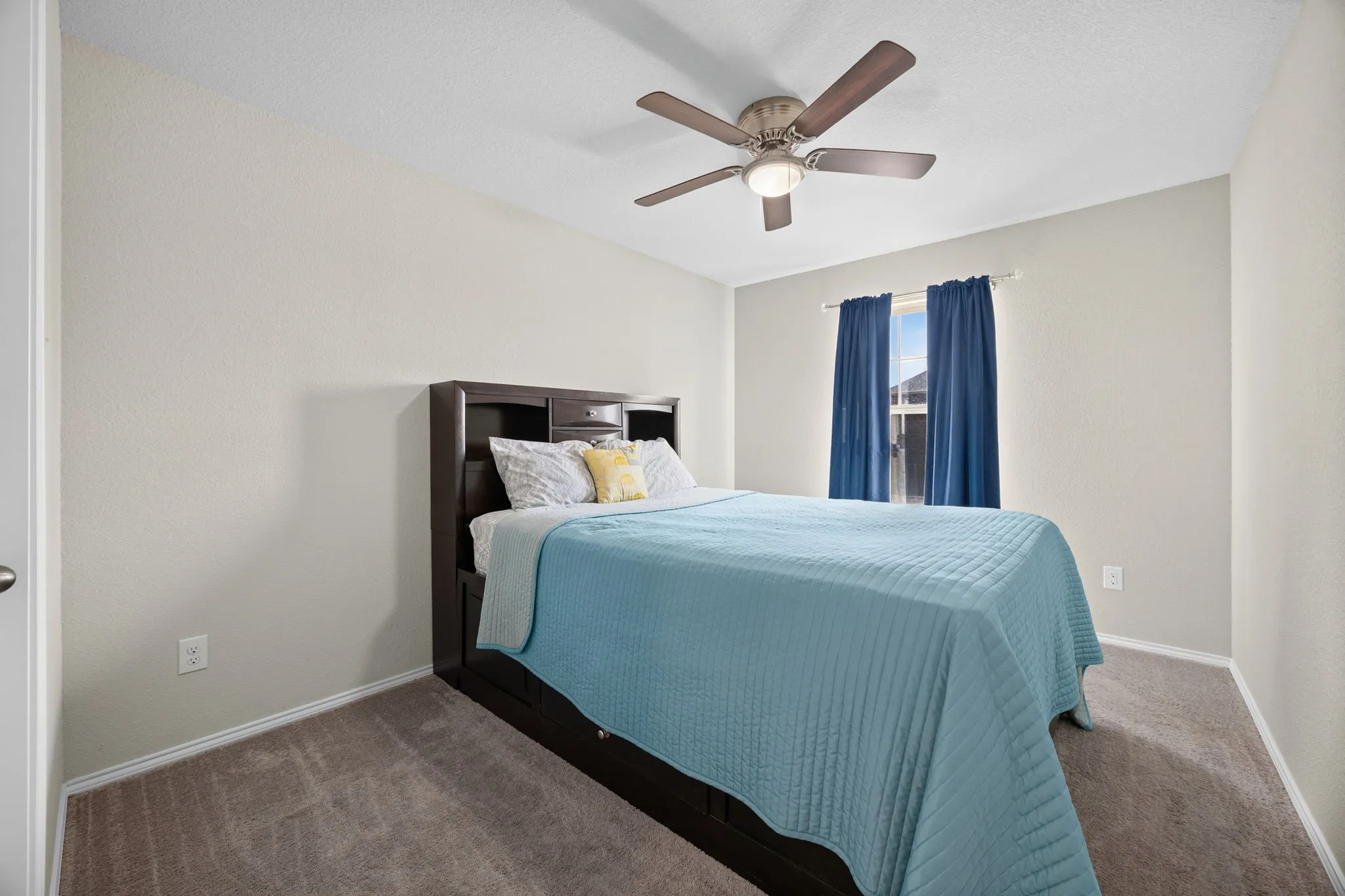 Single Family Residence For Sale in Denton County , 15765 Fire Ridge Drive, Fort Worth, Texas 76177, 4 Bedroom, 4 Bathroom, 3 Garage spaces, 3,382 Sqft, built in 2019, mls#21357577, Real Estate Agent in Fort Worth, Homes For Sale in Denton county, Homes For Sale in Fort Worth, Realtor in Fort Worth Texas, Real Estate Brokerage Independent Realty Texas, Luminita Cordes Realtor