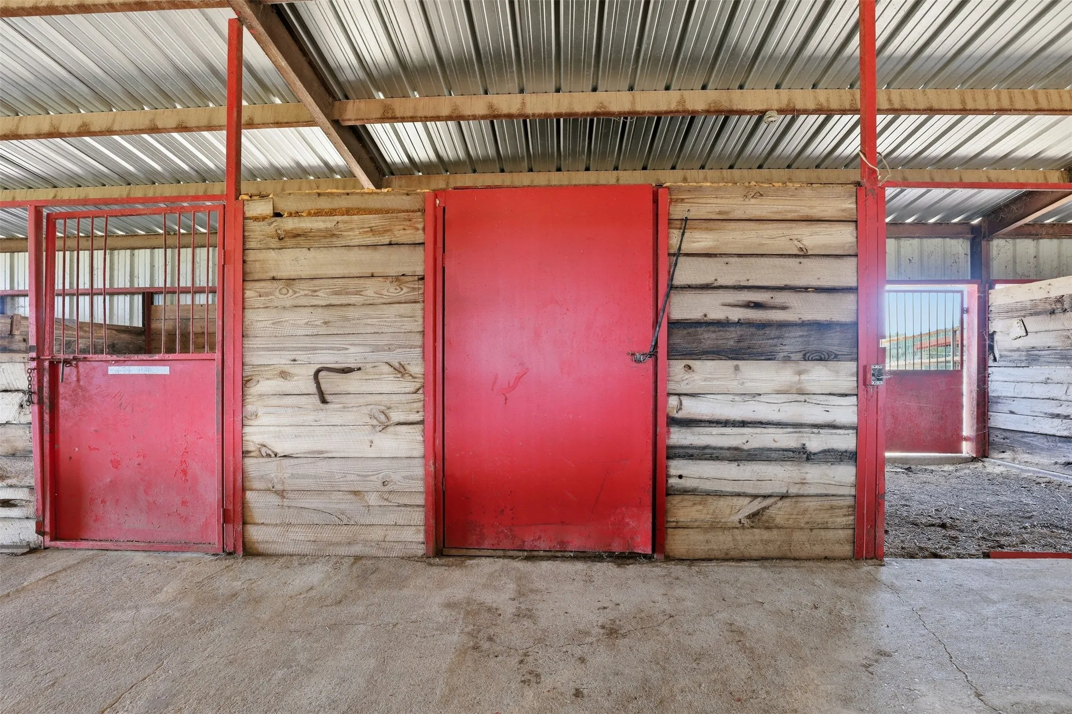 Ranch For Sale in Hood County , 2480 Bob White Drive, Granbury, Texas 76049, 0, 0, Garage spaces, 0 Sqft, built in 1989, mls#21356779, Real Estate Agent in Granbury, Homes For Sale in Hood county, Homes For Sale in Granbury, Realtor in Granbury Texas, Real Estate Brokerage Independent Realty Texas, Luminita Cordes Realtor