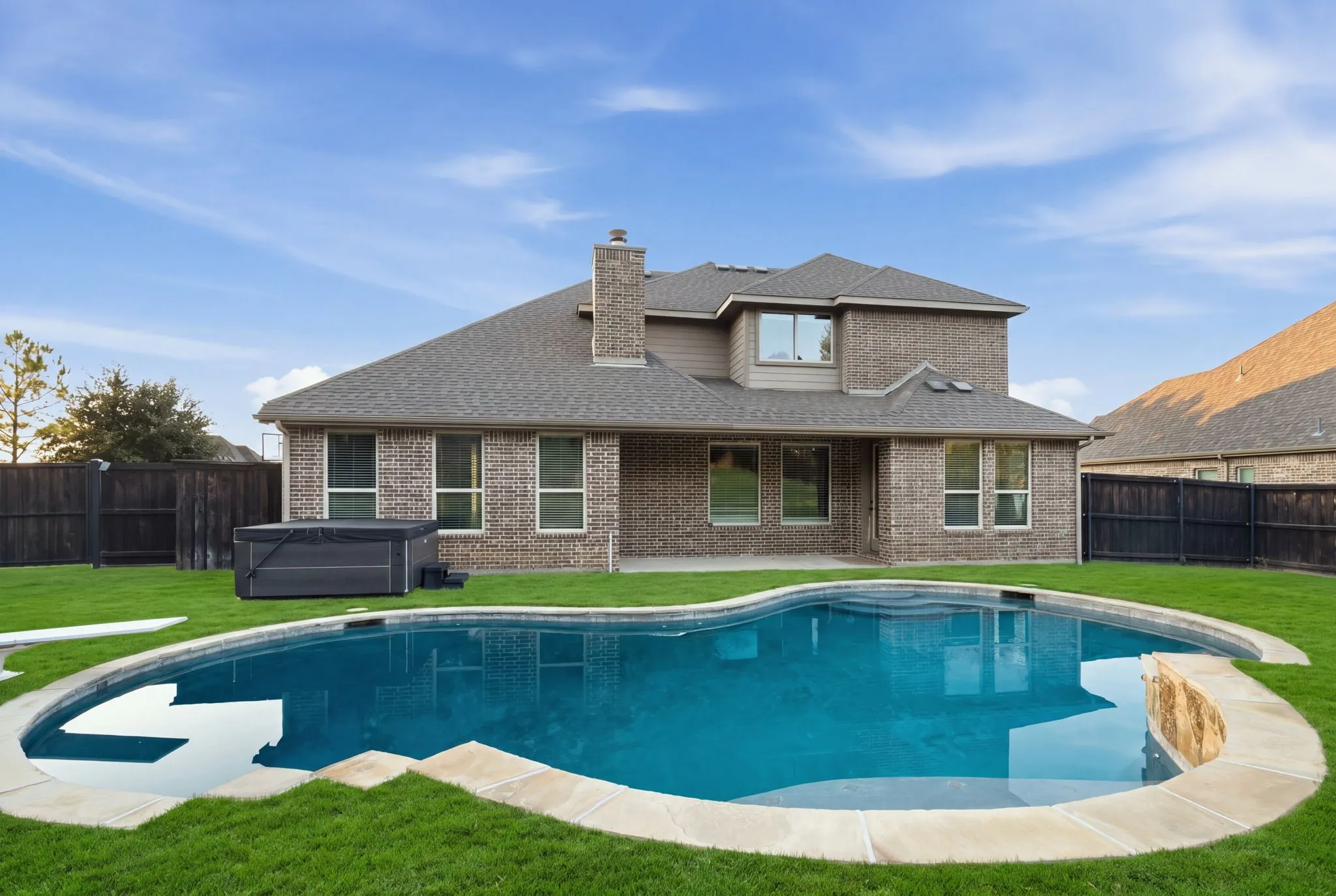 Single Family Residence For Sale in Johnson County , 317 Landview Drive, Burleson, Texas 76028, 4 Bedroom, 3 Bathroom, 2 Garage spaces, 2,840 Sqft, built in 2014, mls#21344329, Real Estate Agent in Burleson, Homes For Sale in Johnson county, Homes For Sale in Burleson, Realtor in Burleson Texas, Real Estate Brokerage Independent Realty Texas, Luminita Cordes Realtor