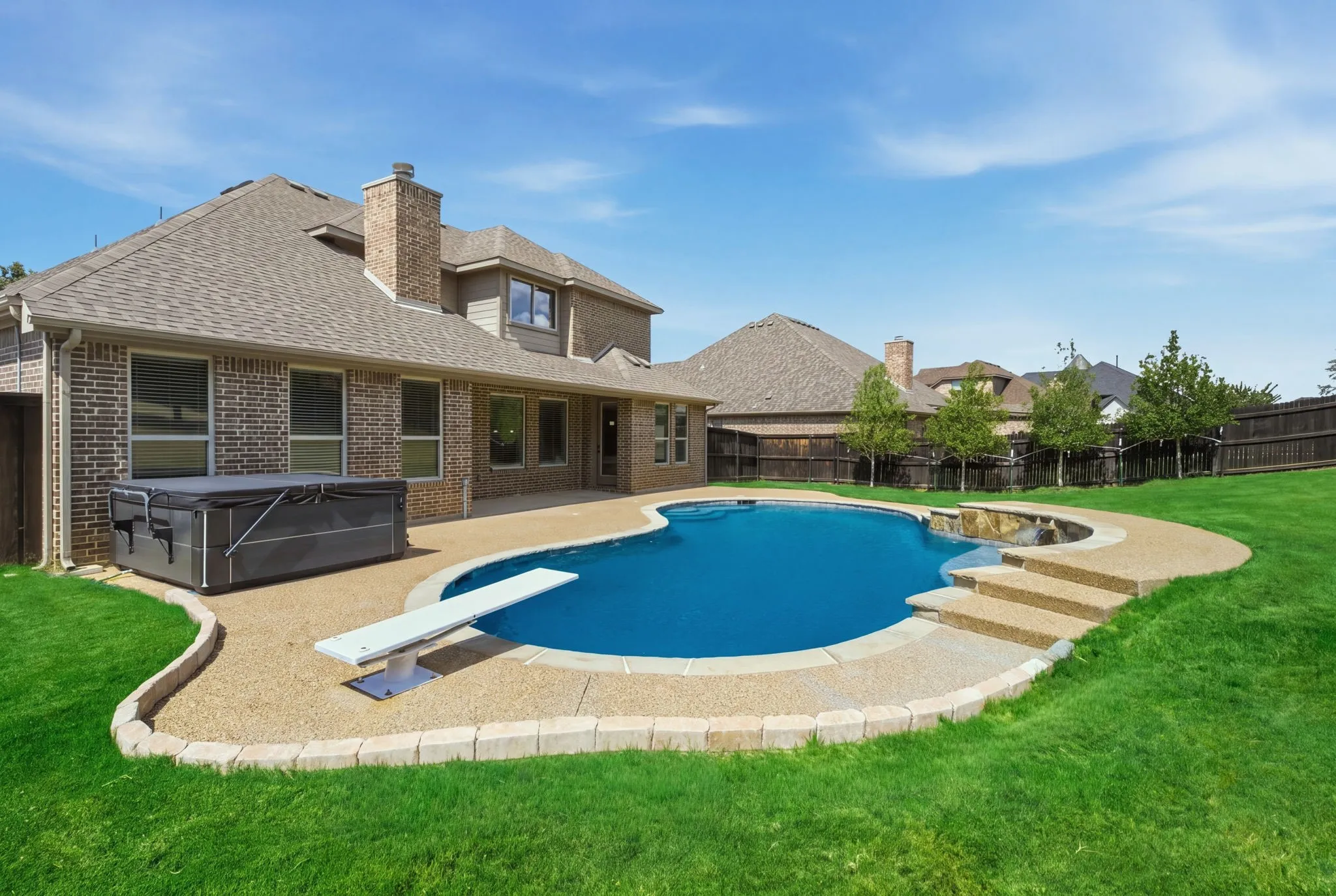 Single Family Residence For Sale in Johnson County , 317 Landview Drive, Burleson, Texas 76028, 4 Bedroom, 3 Bathroom, 2 Garage spaces, 2,840 Sqft, built in 2014, mls#21344329, Real Estate Agent in Burleson, Homes For Sale in Johnson county, Homes For Sale in Burleson, Realtor in Burleson Texas, Real Estate Brokerage Independent Realty Texas, Luminita Cordes Realtor