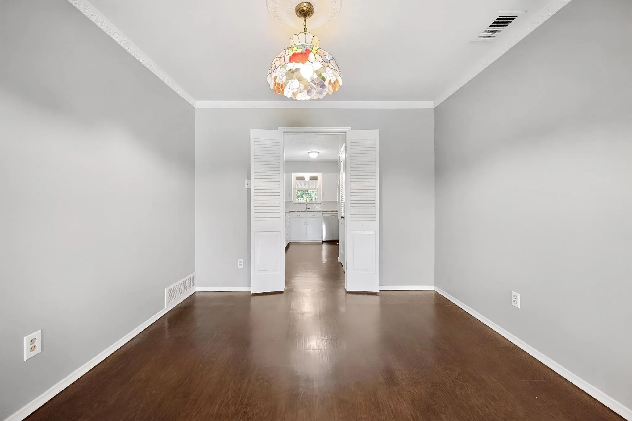 Duplex For Rent in Dallas County , 8351 Lullwater Drive, Dallas, Texas 75218, 2 Bedroom, 2 Bathroom, 2 Garage spaces, 1,432 Sqft, built in 1967, Price $1,950, mls#21348012, Real Estate Agent in Dallas, Homes For Rent in Dallas county, Homes For Rent in Dallas, Realtor in Dallas Texas, Real Estate Brokerage Independent Realty Texas, Luminita Cordes Realtor