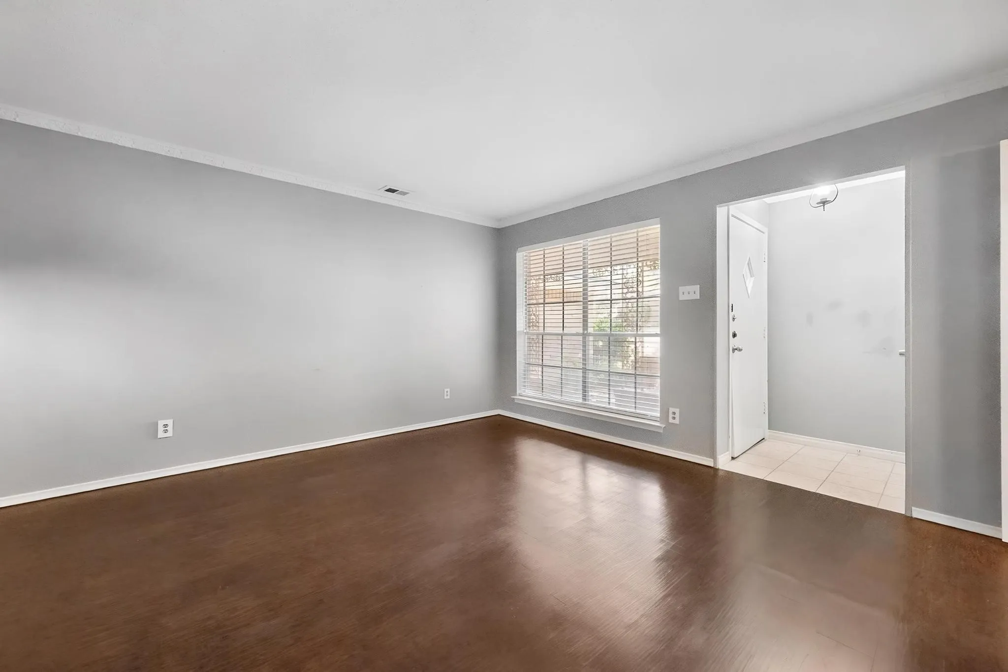 Duplex For Rent in Dallas County , 8351 Lullwater Drive, Dallas, Texas 75218, 2 Bedroom, 2 Bathroom, 2 Garage spaces, 1,432 Sqft, built in 1967, Price $1,950, mls#21348012, Real Estate Agent in Dallas, Homes For Rent in Dallas county, Homes For Rent in Dallas, Realtor in Dallas Texas, Real Estate Brokerage Independent Realty Texas, Luminita Cordes Realtor