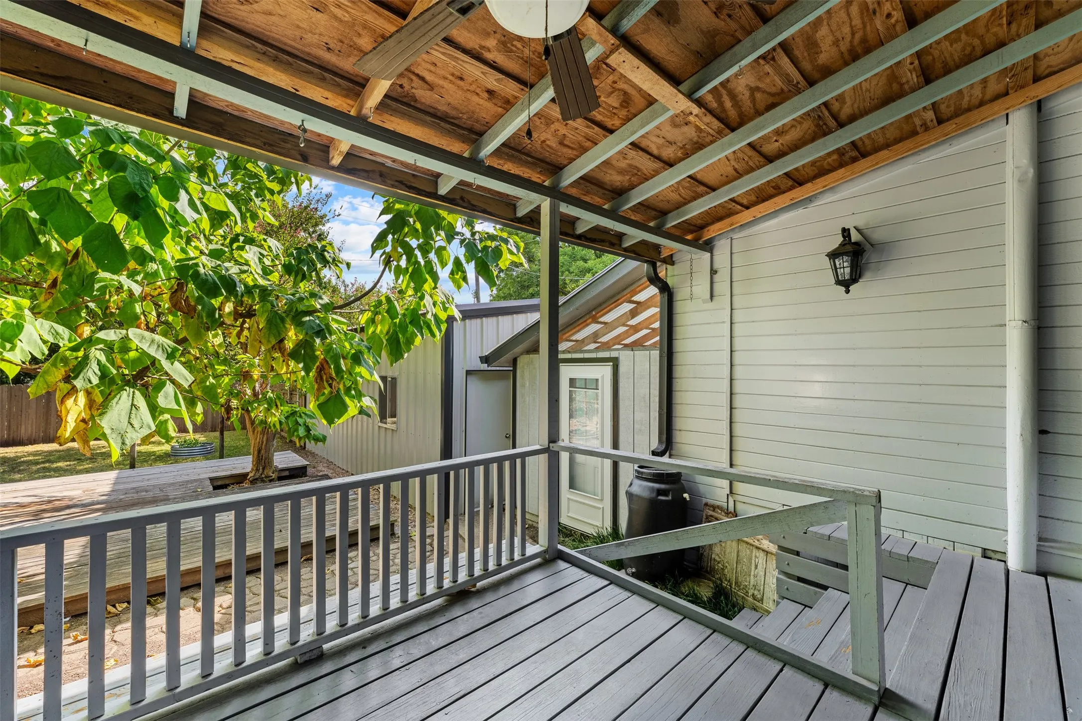 Single Family Residence For Sale in Falls County , 400 Capps Street, Marlin, Texas 76661, 3 Bedroom, 2 Bathroom, 2 Garage spaces, 3,136 Sqft, built in 1906, mls#21357409, Real Estate Agent in Marlin, Homes For Sale in Falls county, Homes For Sale in Marlin, Realtor in Marlin Texas, Real Estate Brokerage Independent Realty Texas, Luminita Cordes Realtor