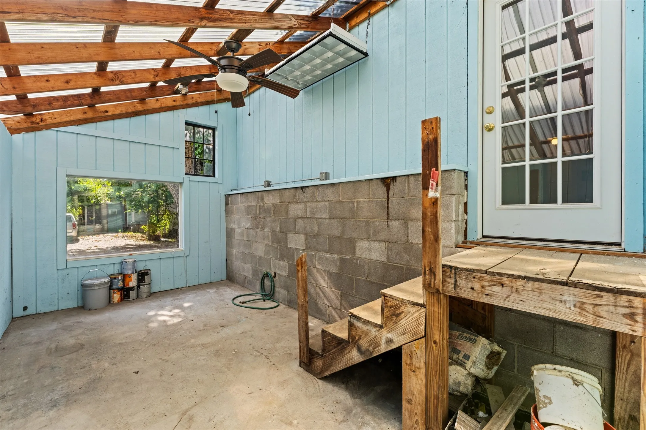 Single Family Residence For Sale in Falls County , 400 Capps Street, Marlin, Texas 76661, 3 Bedroom, 2 Bathroom, 2 Garage spaces, 3,136 Sqft, built in 1906, mls#21357409, Real Estate Agent in Marlin, Homes For Sale in Falls county, Homes For Sale in Marlin, Realtor in Marlin Texas, Real Estate Brokerage Independent Realty Texas, Luminita Cordes Realtor