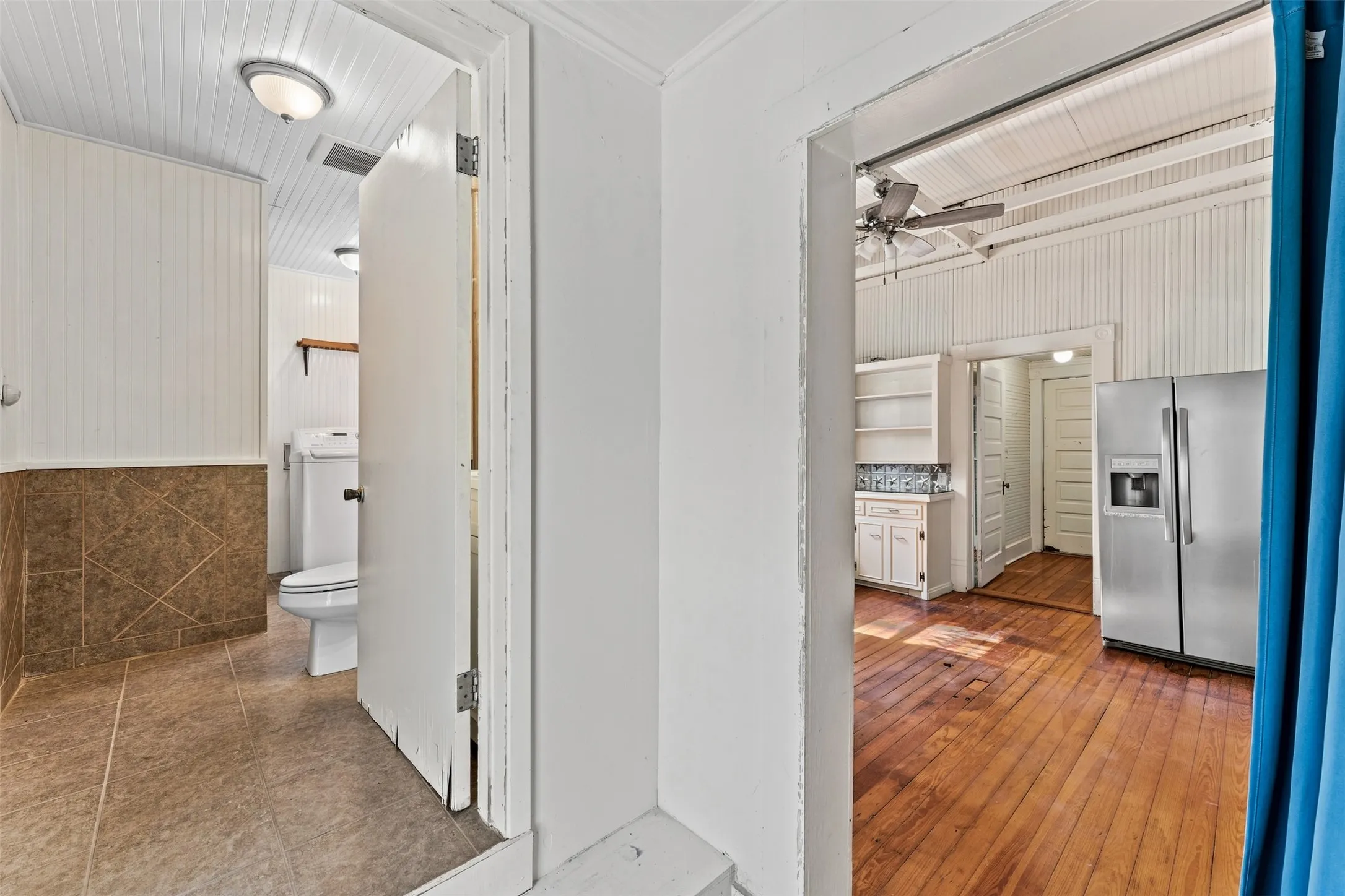 Single Family Residence For Sale in Falls County , 400 Capps Street, Marlin, Texas 76661, 3 Bedroom, 2 Bathroom, 2 Garage spaces, 3,136 Sqft, built in 1906, mls#21357409, Real Estate Agent in Marlin, Homes For Sale in Falls county, Homes For Sale in Marlin, Realtor in Marlin Texas, Real Estate Brokerage Independent Realty Texas, Luminita Cordes Realtor
