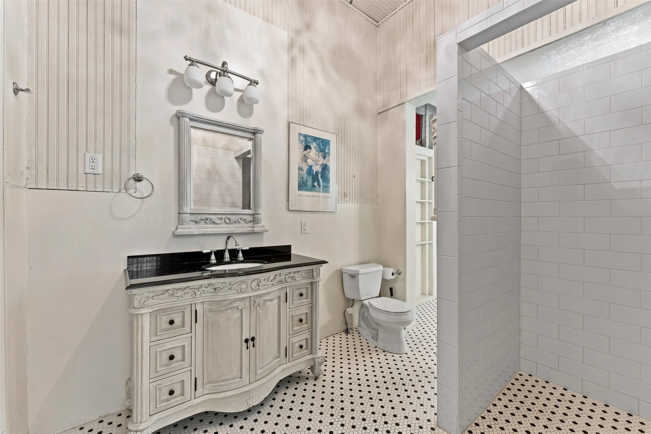 Single Family Residence For Sale in Falls County , 400 Capps Street, Marlin, Texas 76661, 3 Bedroom, 2 Bathroom, 2 Garage spaces, 3,136 Sqft, built in 1906, mls#21357409, Real Estate Agent in Marlin, Homes For Sale in Falls county, Homes For Sale in Marlin, Realtor in Marlin Texas, Real Estate Brokerage Independent Realty Texas, Luminita Cordes Realtor