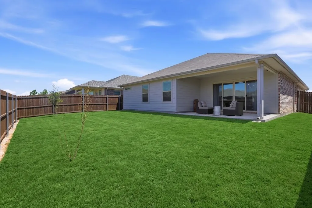 Single Family Residence For Sale in Tarrant County , 2848 Fox Trail Lane, Fort Worth, Texas 76108, 3 Bedroom, 2 Bathroom, 2 Garage spaces, 1,817 Sqft, built in 2022, mls#21356931, Real Estate Agent in Fort Worth, Homes For Sale in Tarrant county, Homes For Sale in Fort Worth, Realtor in Fort Worth Texas, Real Estate Brokerage Independent Realty Texas, Luminita Cordes Realtor