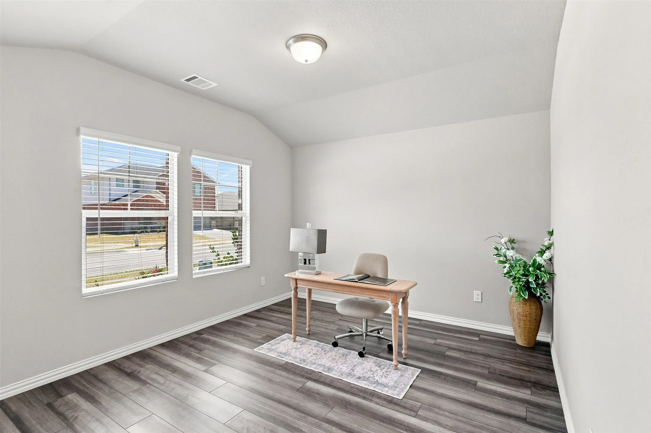 Single Family Residence For Sale in Tarrant County , 2848 Fox Trail Lane, Fort Worth, Texas 76108, 3 Bedroom, 2 Bathroom, 2 Garage spaces, 1,817 Sqft, built in 2022, mls#21356931, Real Estate Agent in Fort Worth, Homes For Sale in Tarrant county, Homes For Sale in Fort Worth, Realtor in Fort Worth Texas, Real Estate Brokerage Independent Realty Texas, Luminita Cordes Realtor