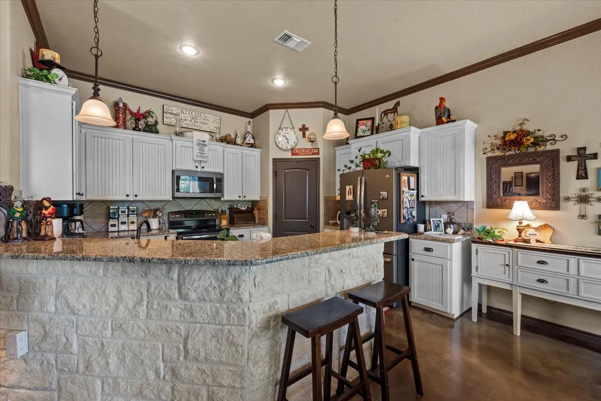 Farm For Sale in Coryell County , 392 Bear Branch Road, Purmela, Texas 76566, 4 Bedroom, 3 Bathroom, Garage spaces, 2,205 Sqft, built in 2014, Price $749,000, mls#21357775, Real Estate Agent in Purmela, Homes For Sale in Coryell county, Homes For Sale in Purmela, Realtor in Purmela Texas, Real Estate Brokerage Independent Realty Texas, Luminita Cordes Realtor