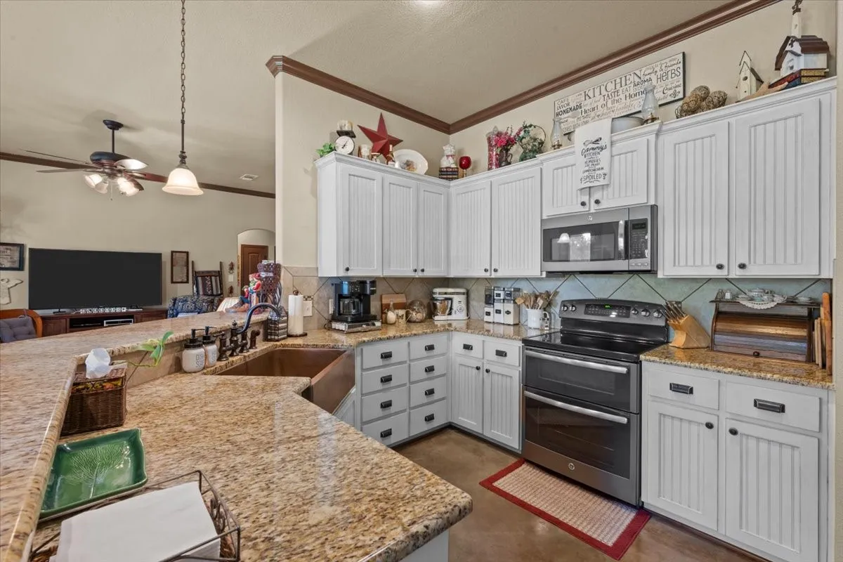 Farm For Sale in Coryell County , 392 Bear Branch Road, Purmela, Texas 76566, 4 Bedroom, 3 Bathroom, Garage spaces, 2,205 Sqft, built in 2014, Price $749,000, mls#21357775, Real Estate Agent in Purmela, Homes For Sale in Coryell county, Homes For Sale in Purmela, Realtor in Purmela Texas, Real Estate Brokerage Independent Realty Texas, Luminita Cordes Realtor
