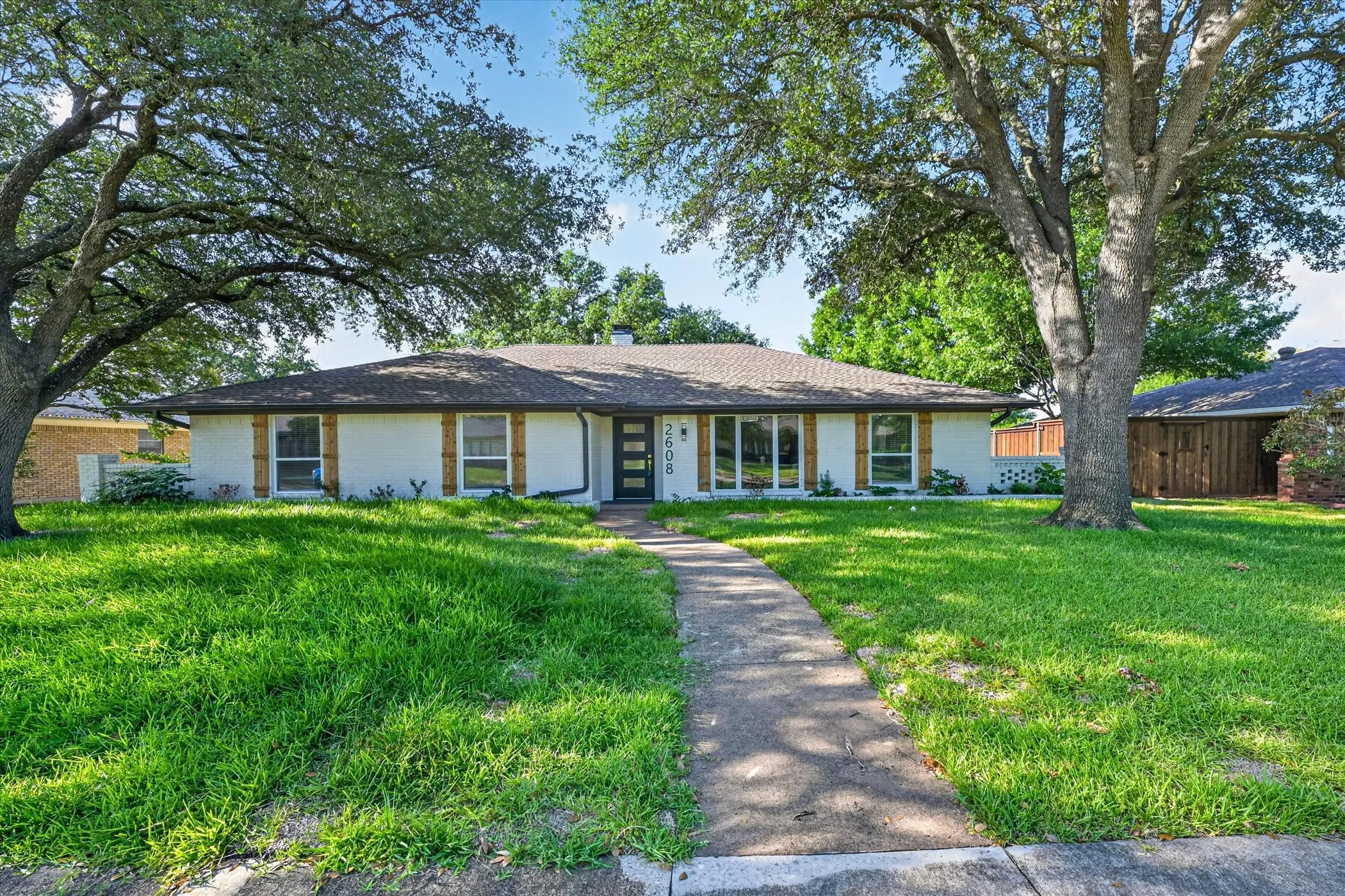 Single Family Residence For Sale in Collin County , 2608 Northcrest Drive, Plano, Texas 75075, 4 Bedroom, 2 Bathroom, 2 Garage spaces, 2,204 Sqft, built in 1970, mls#21357642, Real Estate Agent in Plano, Homes For Sale in Collin county, Homes For Sale in Plano, Realtor in Plano Texas, Real Estate Brokerage Independent Realty Texas, Luminita Cordes Realtor