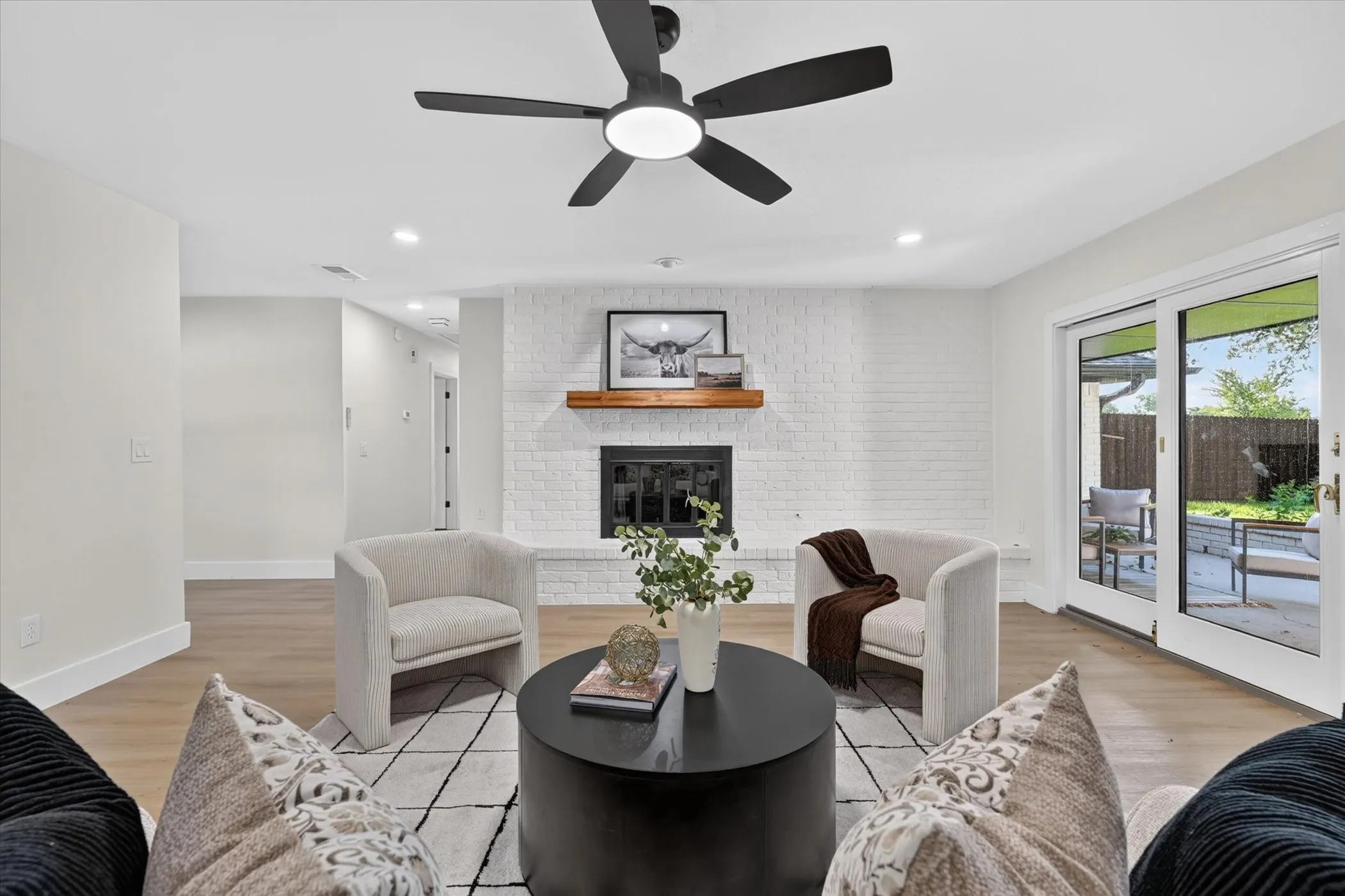 Single Family Residence For Sale in Collin County , 2608 Northcrest Drive, Plano, Texas 75075, 4 Bedroom, 2 Bathroom, 2 Garage spaces, 2,204 Sqft, built in 1970, mls#21357642, Real Estate Agent in Plano, Homes For Sale in Collin county, Homes For Sale in Plano, Realtor in Plano Texas, Real Estate Brokerage Independent Realty Texas, Luminita Cordes Realtor