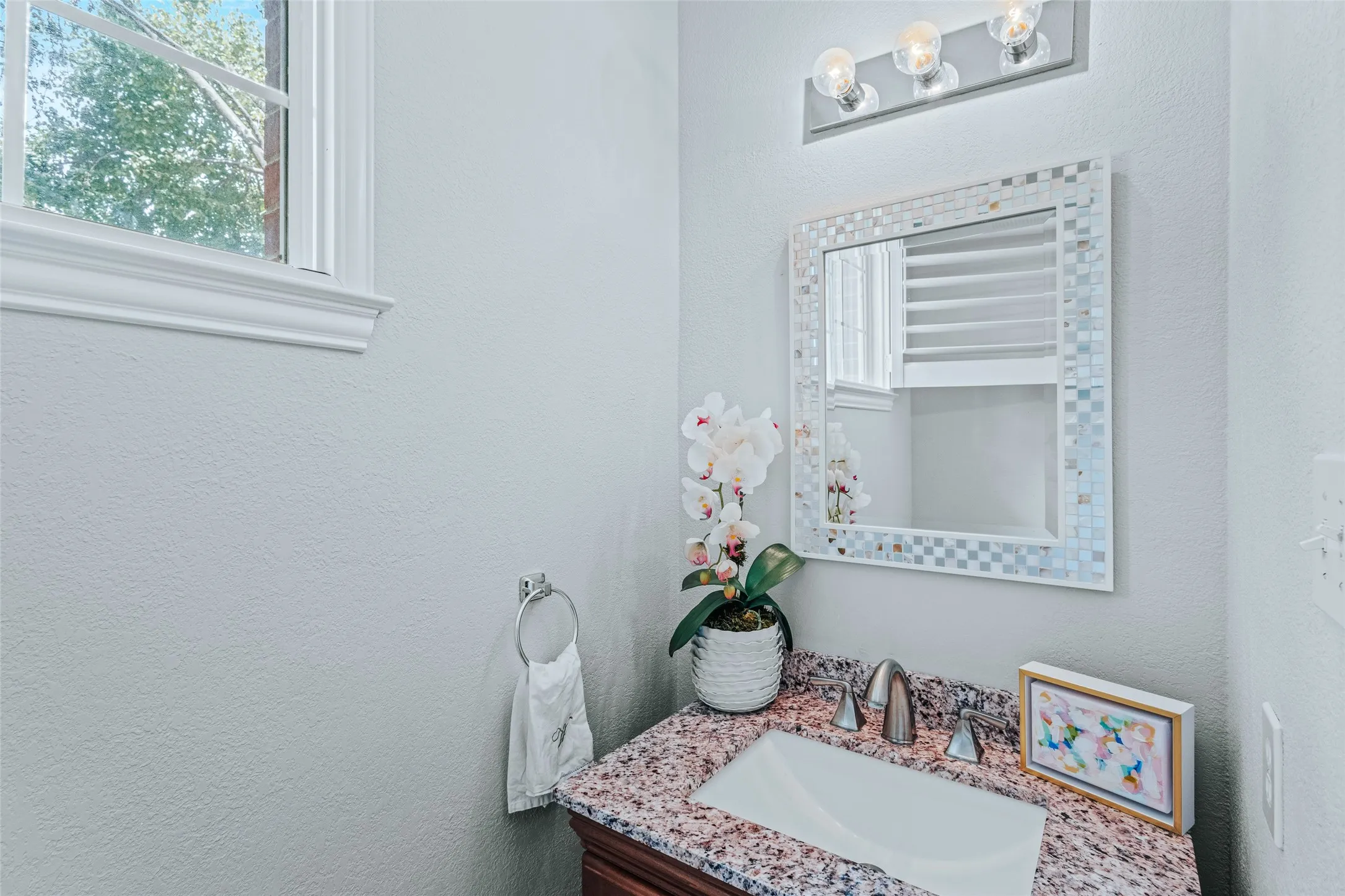 Single Family Residence For Sale in Collin County , 7308 Penny Place, Plano, Texas 75024, 4 Bedroom, 3 Bathroom, 2 Garage spaces, 2,390 Sqft, built in 1994, mls#21357578, Real Estate Agent in Plano, Homes For Sale in Collin county, Homes For Sale in Plano, Realtor in Plano Texas, Real Estate Brokerage Independent Realty Texas, Luminita Cordes Realtor