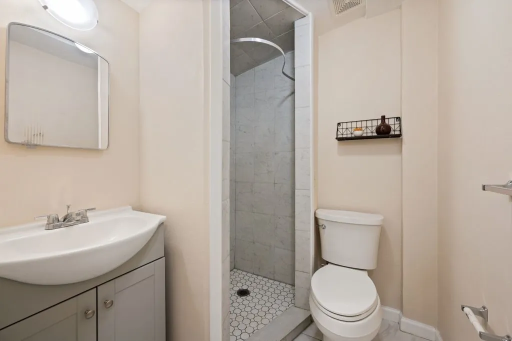 Single Family Residence For Sale in Tarrant County , 5132 Pearl Drive, North Richland Hills, Texas 76180, 6 Bedroom, 5 Bathroom, 3 Garage spaces, 3,230 Sqft, built in 2009, mls#21357477, Real Estate Agent in North Richland Hills, Homes For Sale in Tarrant county, Homes For Sale in North Richland Hills, Realtor in North Richland Hills Texas, Real Estate Brokerage Independent Realty Texas, Luminita Cordes Realtor