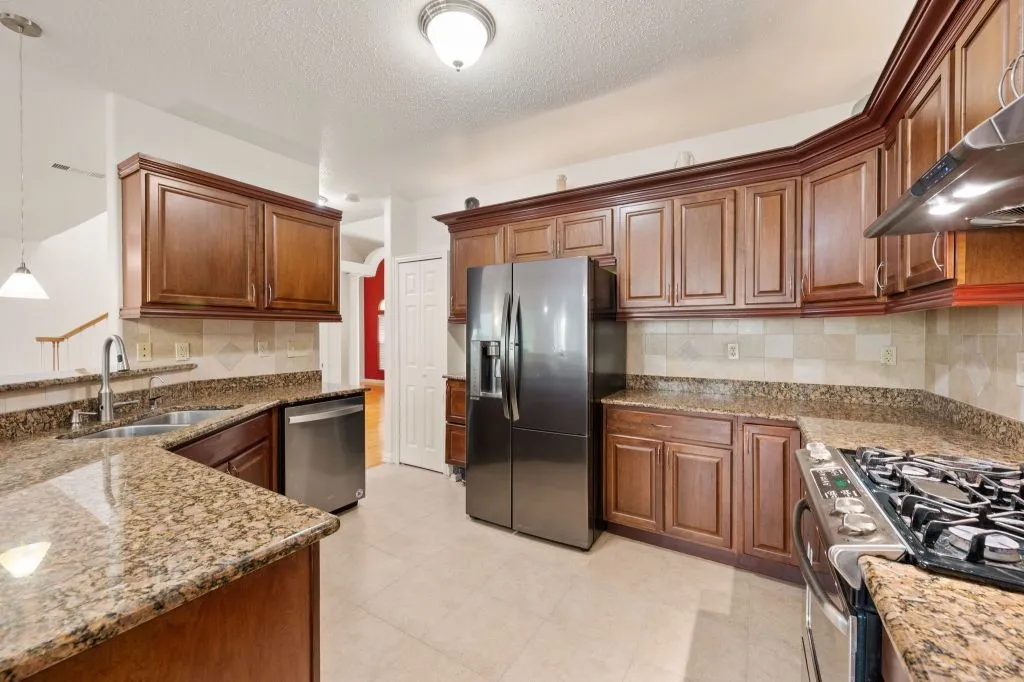 Single Family Residence For Sale in Tarrant County , 5132 Pearl Drive, North Richland Hills, Texas 76180, 6 Bedroom, 5 Bathroom, 3 Garage spaces, 3,230 Sqft, built in 2009, mls#21357477, Real Estate Agent in North Richland Hills, Homes For Sale in Tarrant county, Homes For Sale in North Richland Hills, Realtor in North Richland Hills Texas, Real Estate Brokerage Independent Realty Texas, Luminita Cordes Realtor