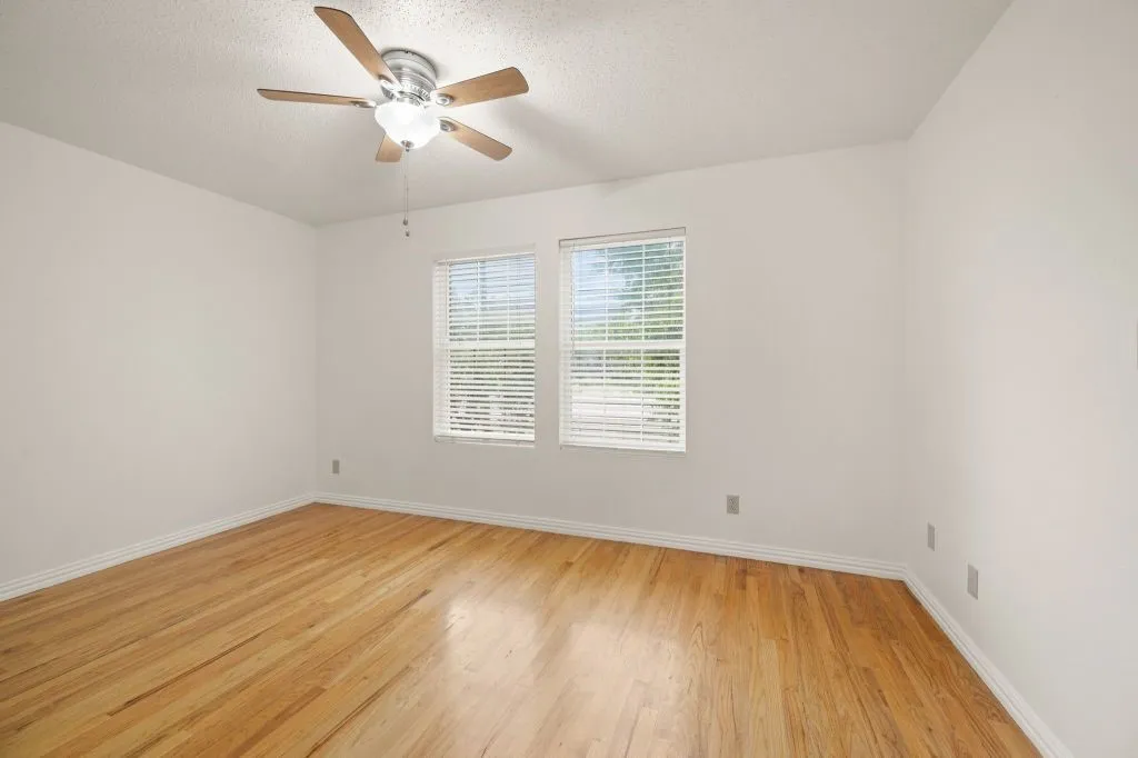 Single Family Residence For Sale in Tarrant County , 5132 Pearl Drive, North Richland Hills, Texas 76180, 6 Bedroom, 5 Bathroom, 3 Garage spaces, 3,230 Sqft, built in 2009, mls#21357477, Real Estate Agent in North Richland Hills, Homes For Sale in Tarrant county, Homes For Sale in North Richland Hills, Realtor in North Richland Hills Texas, Real Estate Brokerage Independent Realty Texas, Luminita Cordes Realtor