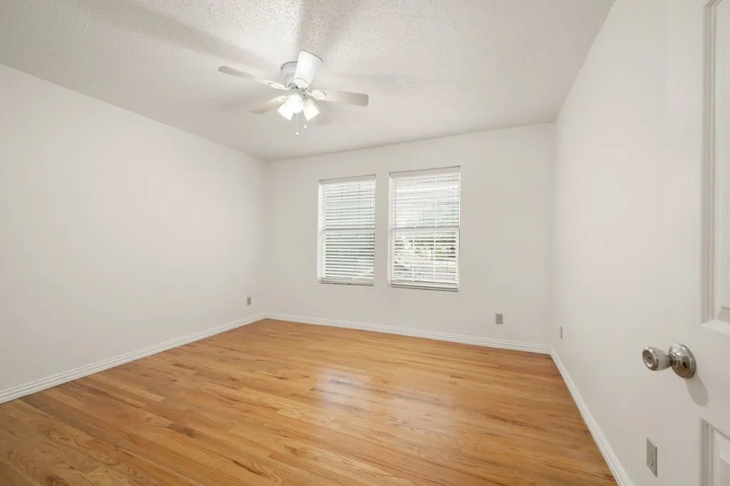Single Family Residence For Sale in Tarrant County , 5132 Pearl Drive, North Richland Hills, Texas 76180, 6 Bedroom, 5 Bathroom, 3 Garage spaces, 3,230 Sqft, built in 2009, mls#21357477, Real Estate Agent in North Richland Hills, Homes For Sale in Tarrant county, Homes For Sale in North Richland Hills, Realtor in North Richland Hills Texas, Real Estate Brokerage Independent Realty Texas, Luminita Cordes Realtor