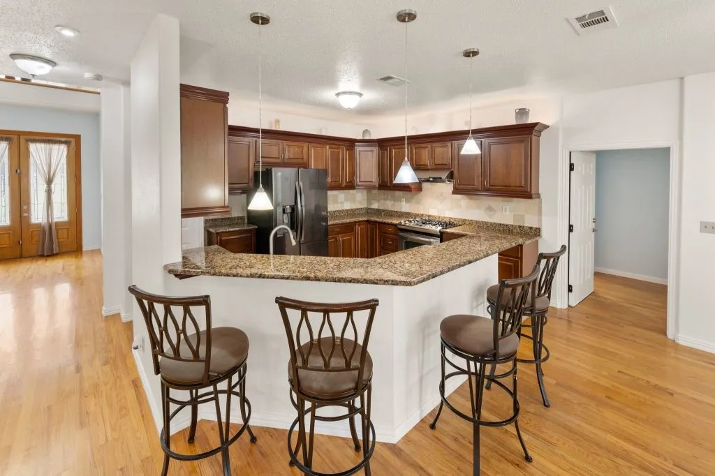 Single Family Residence For Sale in Tarrant County , 5132 Pearl Drive, North Richland Hills, Texas 76180, 6 Bedroom, 5 Bathroom, 3 Garage spaces, 3,230 Sqft, built in 2009, mls#21357477, Real Estate Agent in North Richland Hills, Homes For Sale in Tarrant county, Homes For Sale in North Richland Hills, Realtor in North Richland Hills Texas, Real Estate Brokerage Independent Realty Texas, Luminita Cordes Realtor