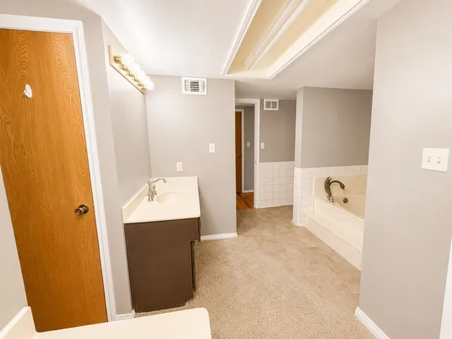Single Family Residence For Rent in Collin County , 7780 County Road 286, Anna, Texas 75409, 2 Bedroom, 2 Bathroom, Garage spaces, 2,792 Sqft, built in 1977, mls#21357752, Real Estate Agent in Anna, Homes For Rent in Collin county, Homes For Rent in Anna, Realtor in Anna Texas, Real Estate Brokerage Independent Realty Texas, Luminita Cordes Realtor