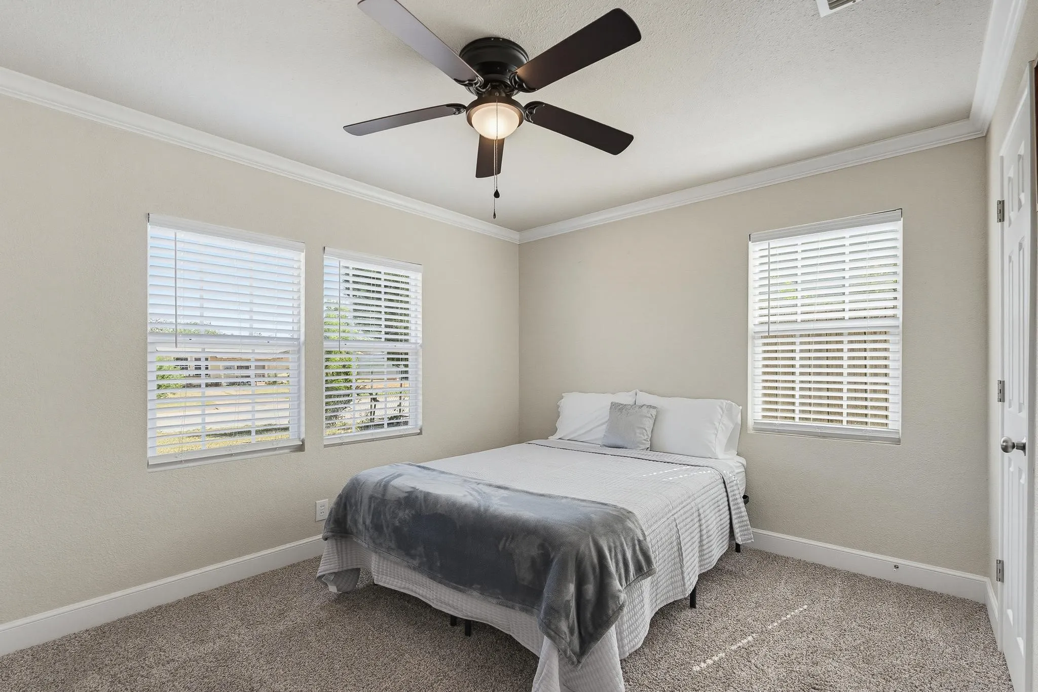 Single Family Residence For Sale in Taylor County , 5473 Questa Drive, Abilene, Texas 79605, 5 Bedroom, 2 Bathroom, Garage spaces, 1,618 Sqft, built in 1958, mls#21357782, Real Estate Agent in Abilene, Homes For Sale in Taylor county, Homes For Sale in Abilene, Realtor in Abilene Texas, Real Estate Brokerage Independent Realty Texas, Luminita Cordes Realtor