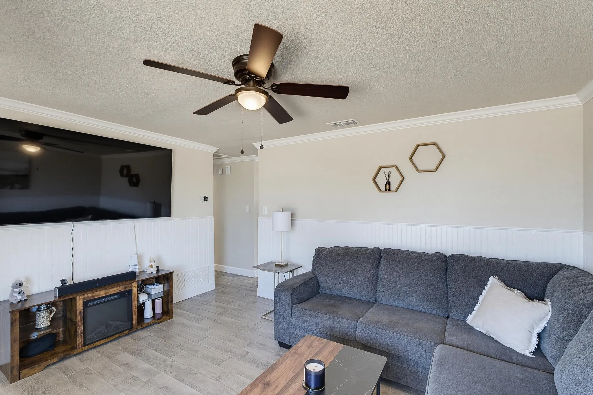 Single Family Residence For Sale in Taylor County , 5473 Questa Drive, Abilene, Texas 79605, 5 Bedroom, 2 Bathroom, Garage spaces, 1,618 Sqft, built in 1958, mls#21357782, Real Estate Agent in Abilene, Homes For Sale in Taylor county, Homes For Sale in Abilene, Realtor in Abilene Texas, Real Estate Brokerage Independent Realty Texas, Luminita Cordes Realtor