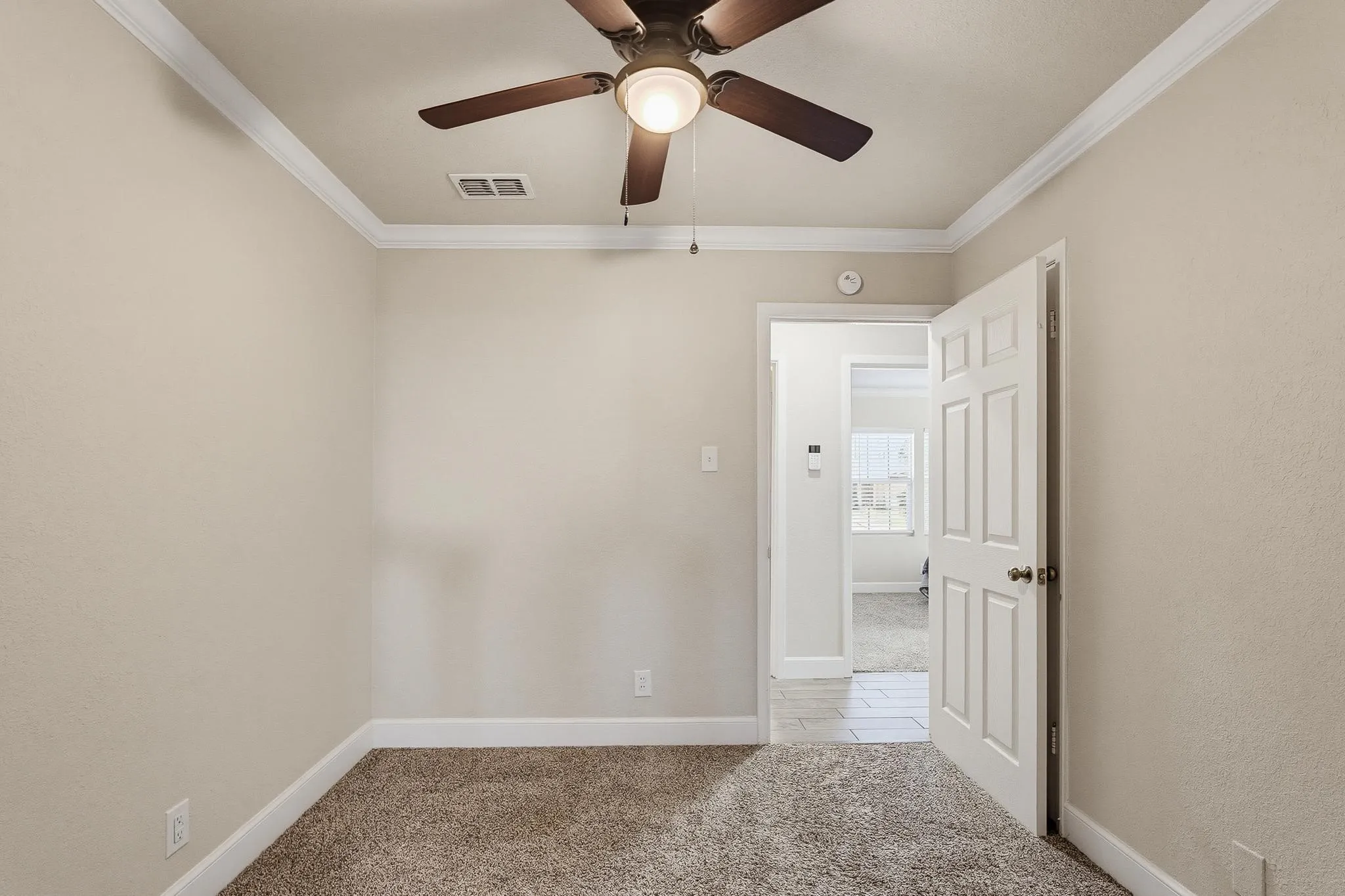 Single Family Residence For Sale in Taylor County , 5473 Questa Drive, Abilene, Texas 79605, 5 Bedroom, 2 Bathroom, Garage spaces, 1,618 Sqft, built in 1958, mls#21357782, Real Estate Agent in Abilene, Homes For Sale in Taylor county, Homes For Sale in Abilene, Realtor in Abilene Texas, Real Estate Brokerage Independent Realty Texas, Luminita Cordes Realtor