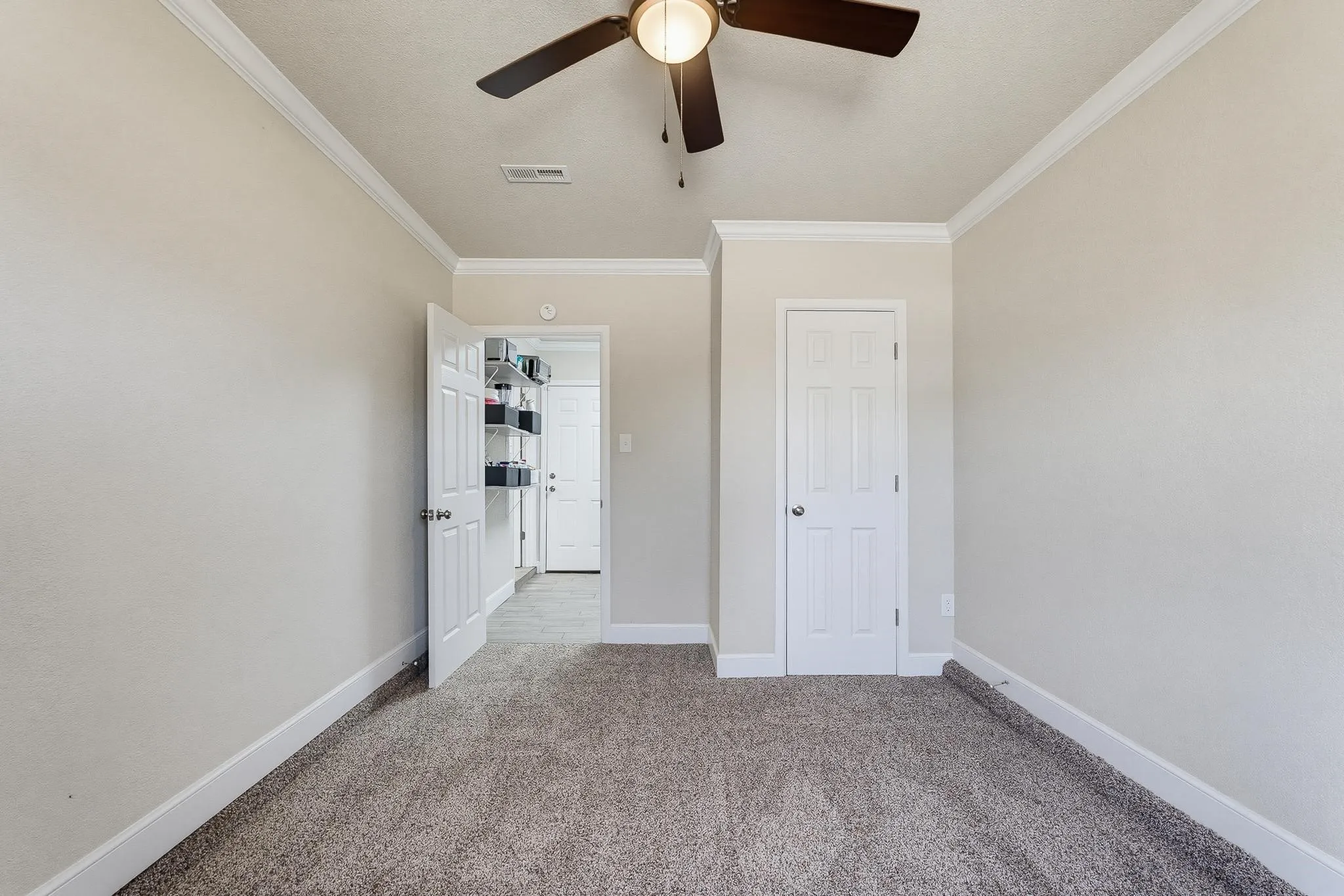 Single Family Residence For Sale in Taylor County , 5473 Questa Drive, Abilene, Texas 79605, 5 Bedroom, 2 Bathroom, Garage spaces, 1,618 Sqft, built in 1958, mls#21357782, Real Estate Agent in Abilene, Homes For Sale in Taylor county, Homes For Sale in Abilene, Realtor in Abilene Texas, Real Estate Brokerage Independent Realty Texas, Luminita Cordes Realtor