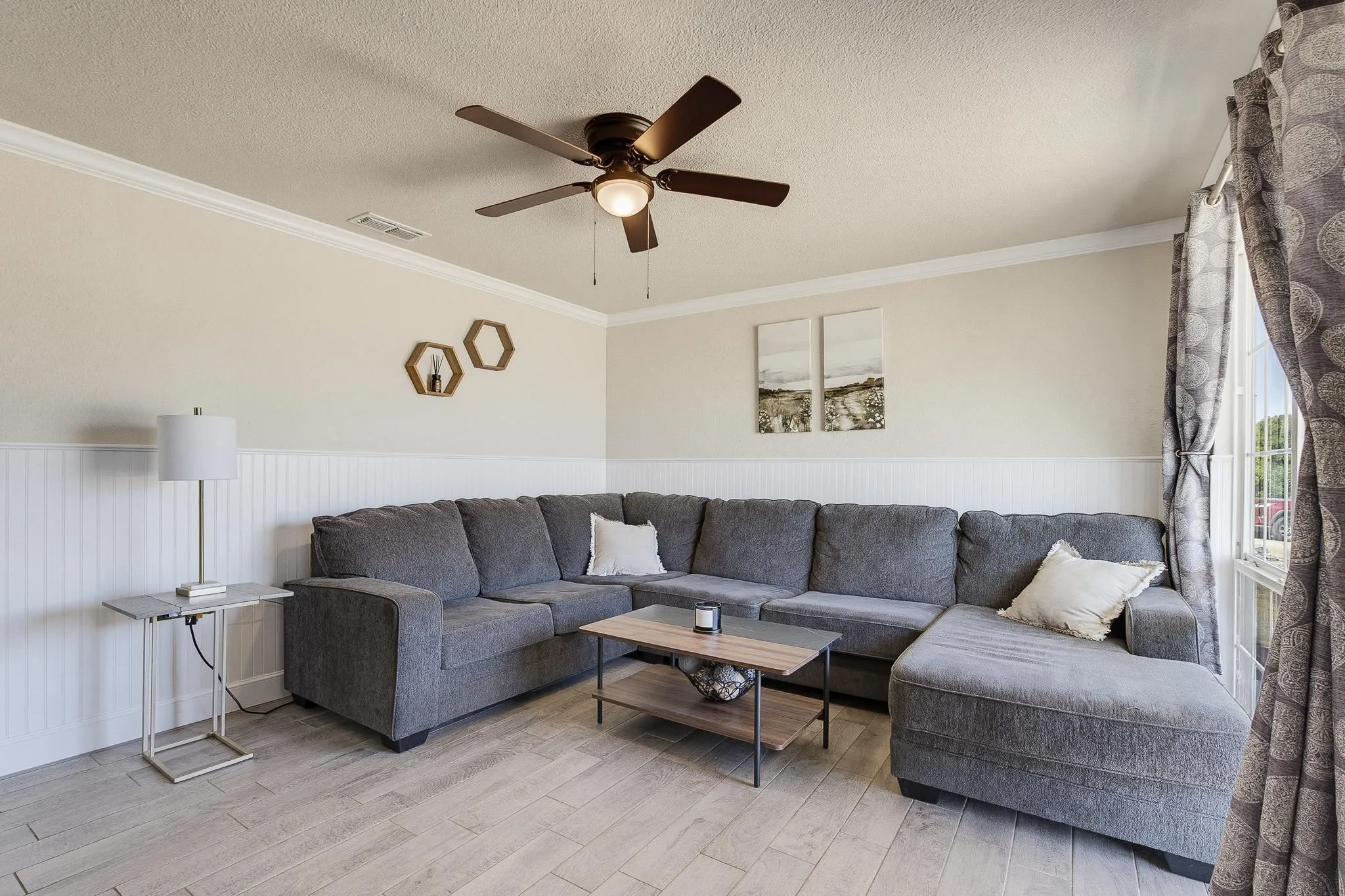 Single Family Residence For Sale in Taylor County , 5473 Questa Drive, Abilene, Texas 79605, 5 Bedroom, 2 Bathroom, Garage spaces, 1,618 Sqft, built in 1958, mls#21357782, Real Estate Agent in Abilene, Homes For Sale in Taylor county, Homes For Sale in Abilene, Realtor in Abilene Texas, Real Estate Brokerage Independent Realty Texas, Luminita Cordes Realtor