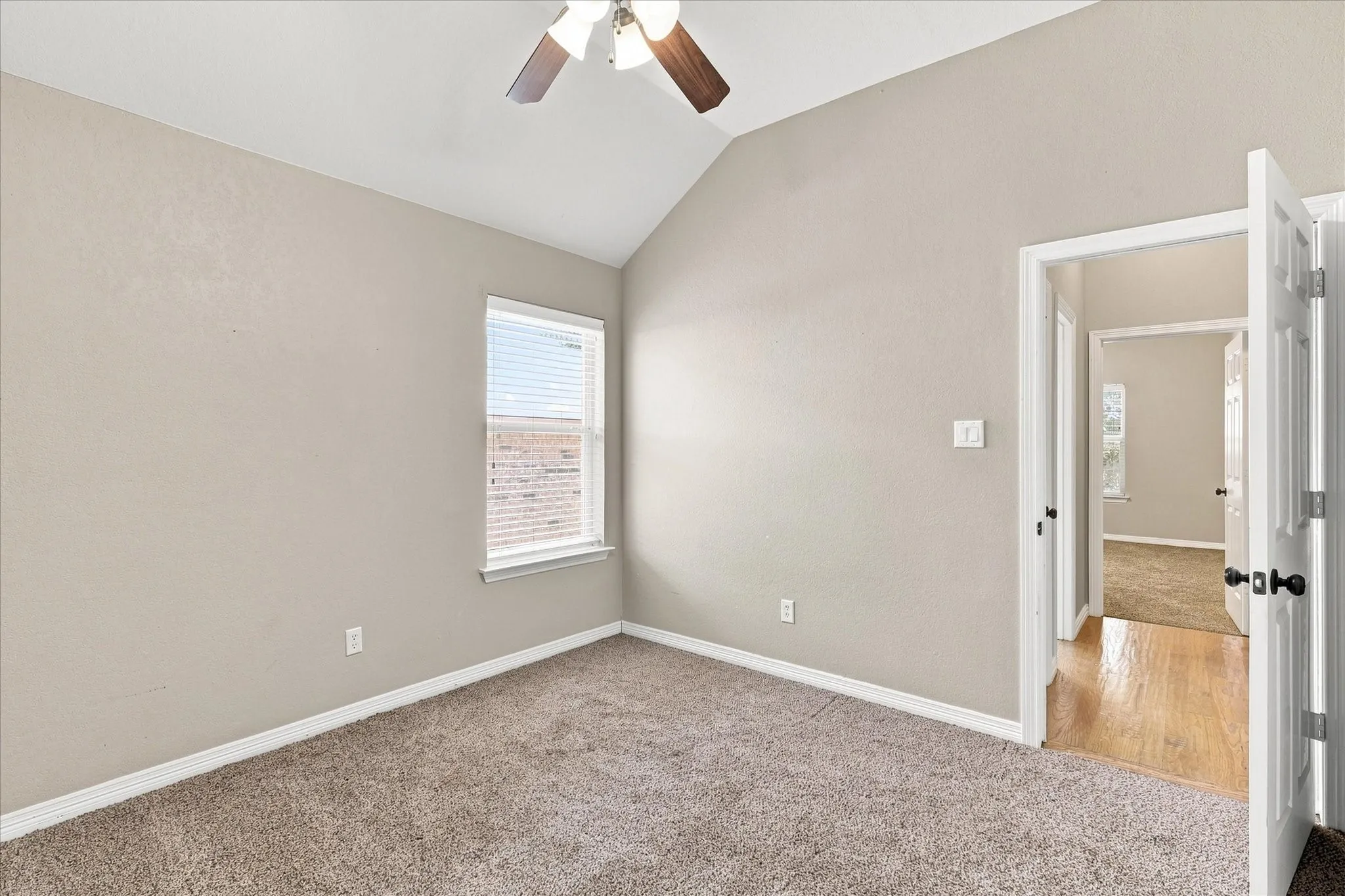 Single Family Residence For Sale in Tarrant County , 6333 Pinionpark Way, Fort Worth, Texas 76179, 4 Bedroom, 2 Bathroom, 2 Garage spaces, 2,123 Sqft, built in 2007, mls#21355389, Real Estate Agent in Fort Worth, Homes For Sale in Tarrant county, Homes For Sale in Fort Worth, Realtor in Fort Worth Texas, Real Estate Brokerage Independent Realty Texas, Luminita Cordes Realtor