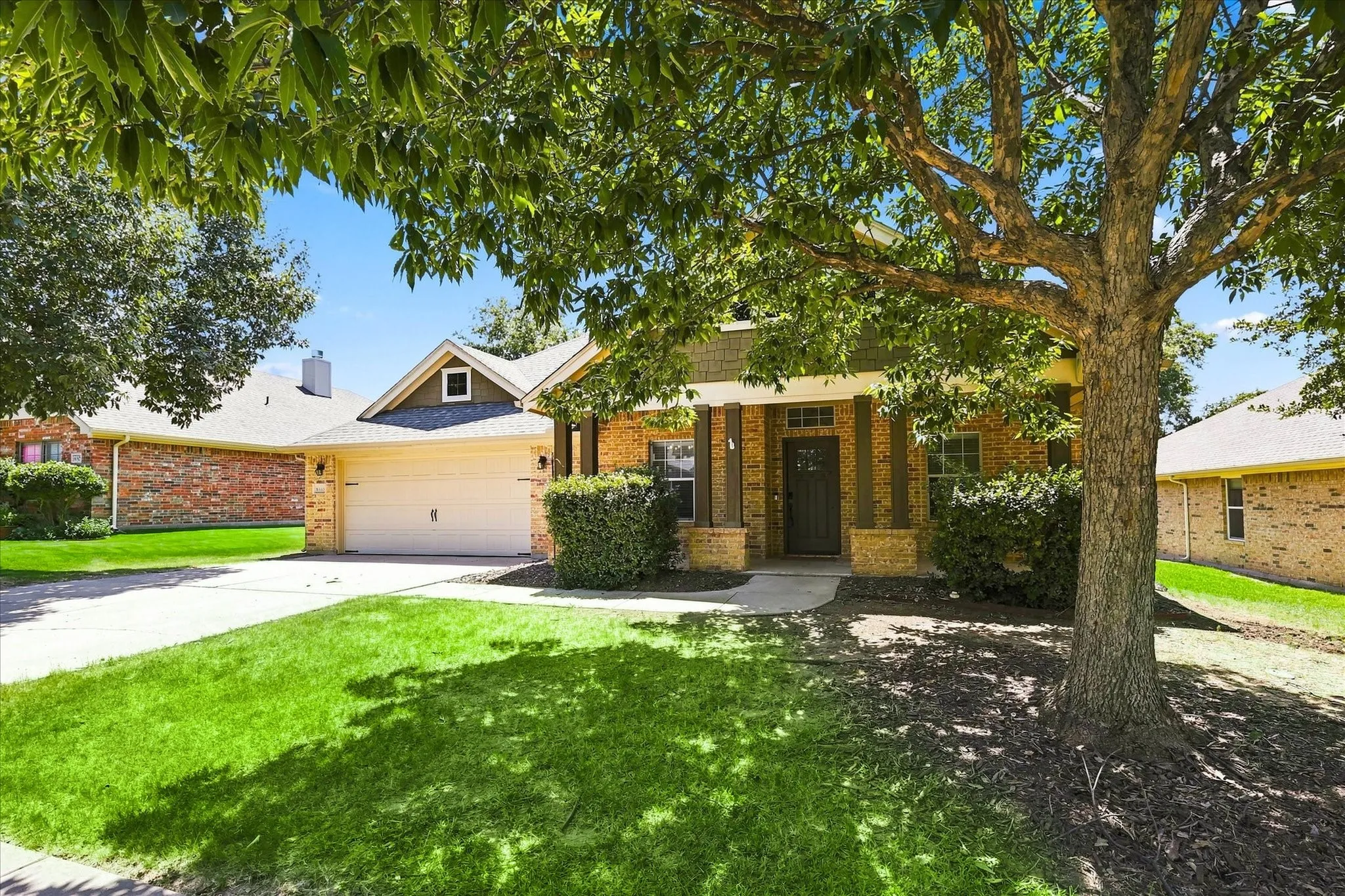 Single Family Residence For Sale in Tarrant County , 6333 Pinionpark Way, Fort Worth, Texas 76179, 4 Bedroom, 2 Bathroom, 2 Garage spaces, 2,123 Sqft, built in 2007, mls#21355389, Real Estate Agent in Fort Worth, Homes For Sale in Tarrant county, Homes For Sale in Fort Worth, Realtor in Fort Worth Texas, Real Estate Brokerage Independent Realty Texas, Luminita Cordes Realtor