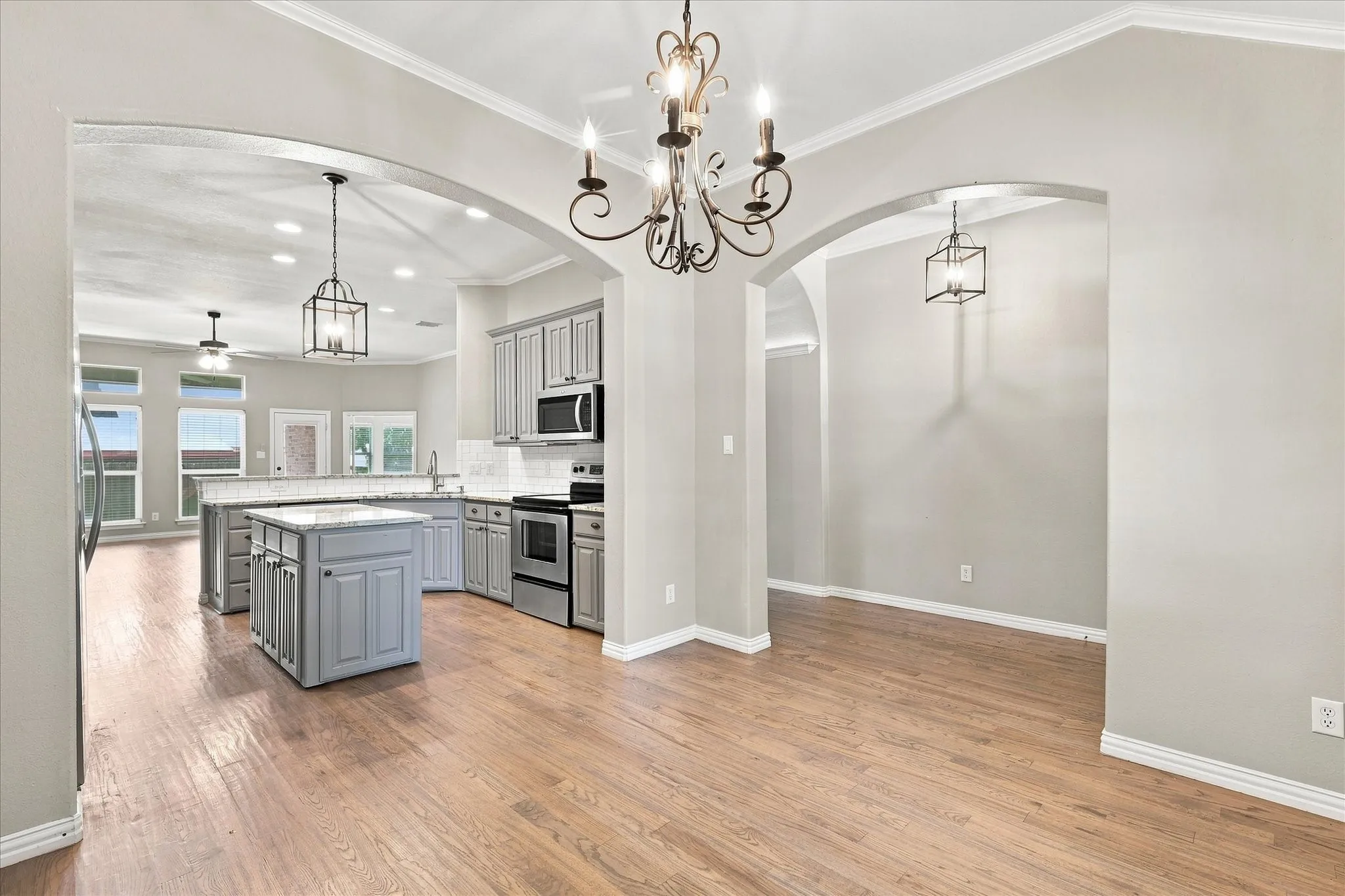 Single Family Residence For Sale in Tarrant County , 6333 Pinionpark Way, Fort Worth, Texas 76179, 4 Bedroom, 2 Bathroom, 2 Garage spaces, 2,123 Sqft, built in 2007, mls#21355389, Real Estate Agent in Fort Worth, Homes For Sale in Tarrant county, Homes For Sale in Fort Worth, Realtor in Fort Worth Texas, Real Estate Brokerage Independent Realty Texas, Luminita Cordes Realtor
