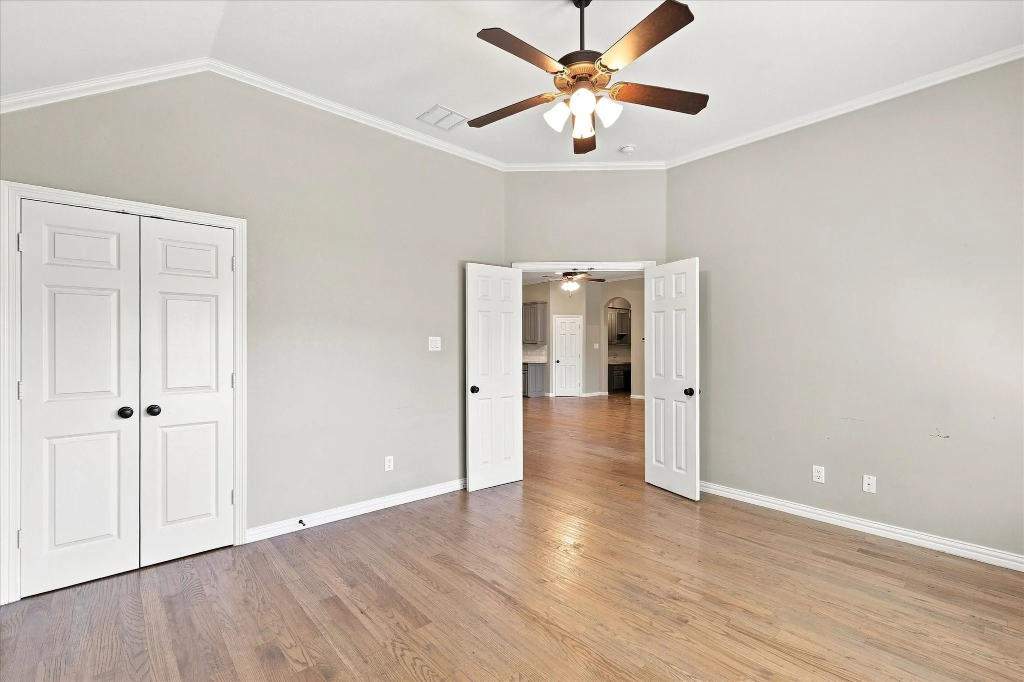 Single Family Residence For Sale in Tarrant County , 6333 Pinionpark Way, Fort Worth, Texas 76179, 4 Bedroom, 2 Bathroom, 2 Garage spaces, 2,123 Sqft, built in 2007, mls#21355389, Real Estate Agent in Fort Worth, Homes For Sale in Tarrant county, Homes For Sale in Fort Worth, Realtor in Fort Worth Texas, Real Estate Brokerage Independent Realty Texas, Luminita Cordes Realtor