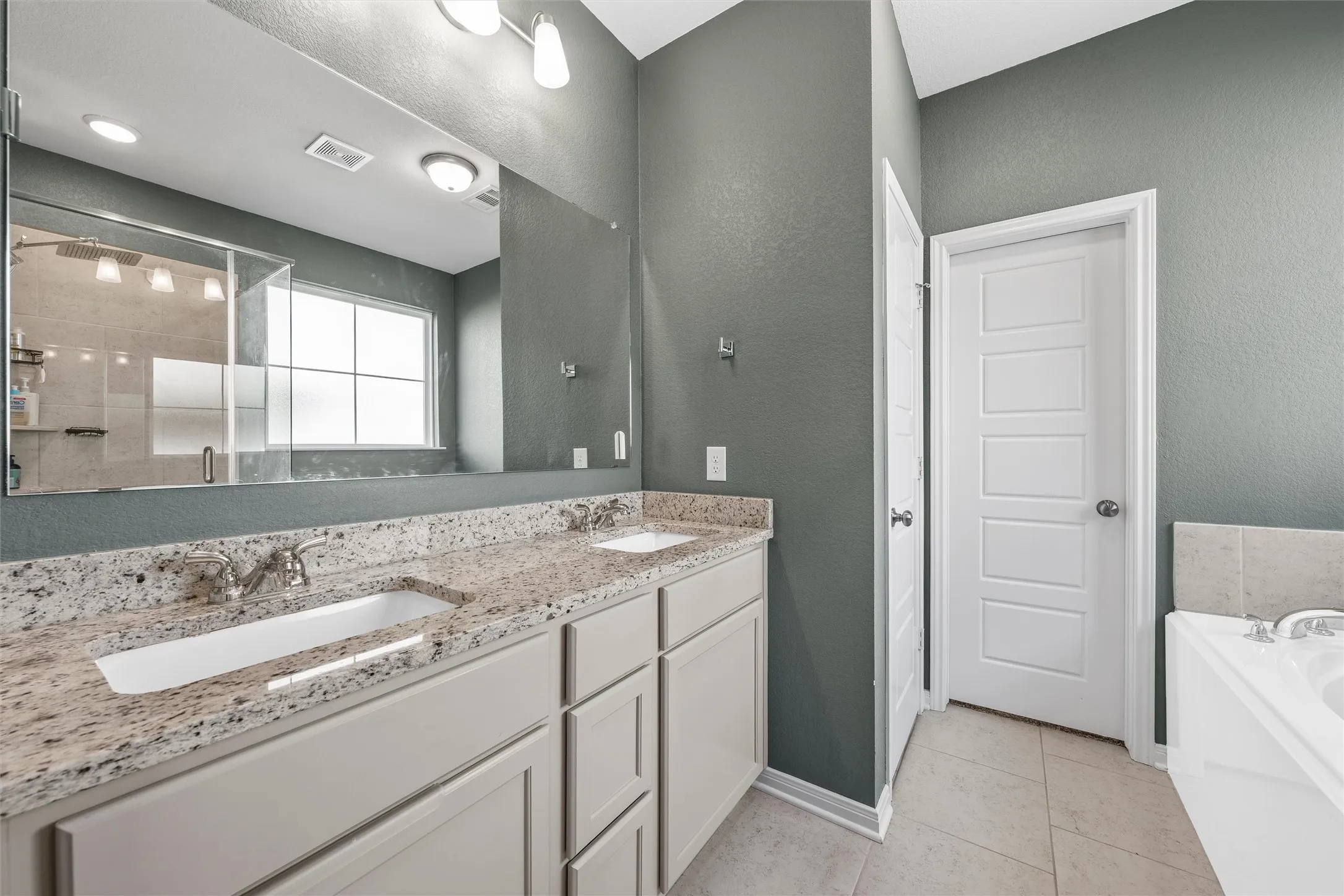 Single Family Residence For Sale in Mc Lennan County , 6940 Sulphur Court, China Spring, Texas 76633, 4 Bedroom, 3 Bathroom, 2 Garage spaces, 2,489 Sqft, built in 2023, mls#21357450, Real Estate Agent in China Spring, Homes For Sale in Mc Lennan county, Homes For Sale in China Spring, Realtor in China Spring Texas, Real Estate Brokerage Independent Realty Texas, Luminita Cordes Realtor