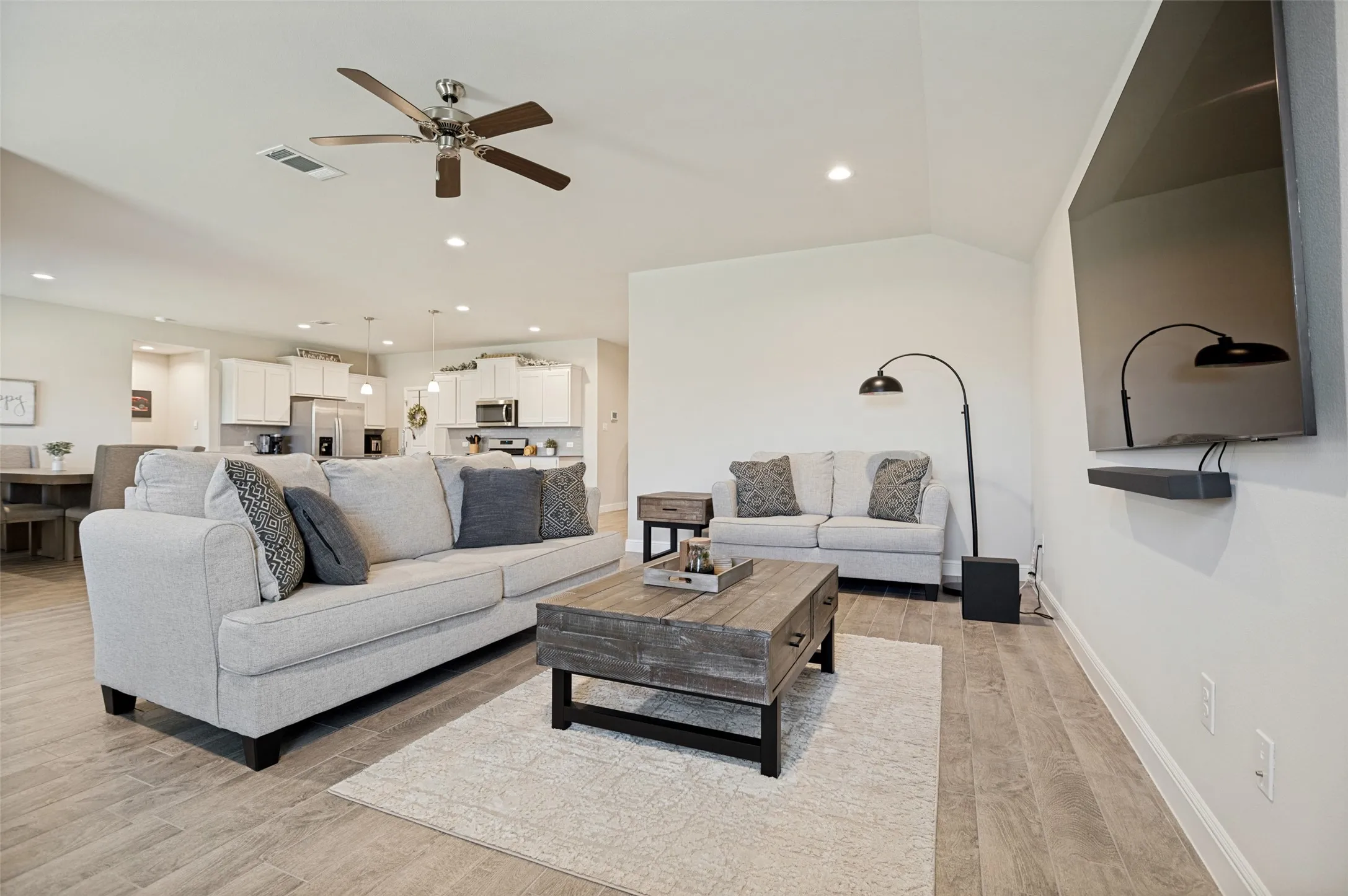 Single Family Residence For Sale in Dallas County , 1337 Rolling Meadows Drive, Cedar Hill, Texas 75104, 4 Bedroom, 2 Bathroom, 2 Garage spaces, 2,188 Sqft, built in 2023, Price $398,000, mls#21357651, Real Estate Agent in Cedar Hill, Homes For Sale in Dallas county, Homes For Sale in Cedar Hill, Realtor in Cedar Hill Texas, Real Estate Brokerage Independent Realty Texas, Luminita Cordes Realtor