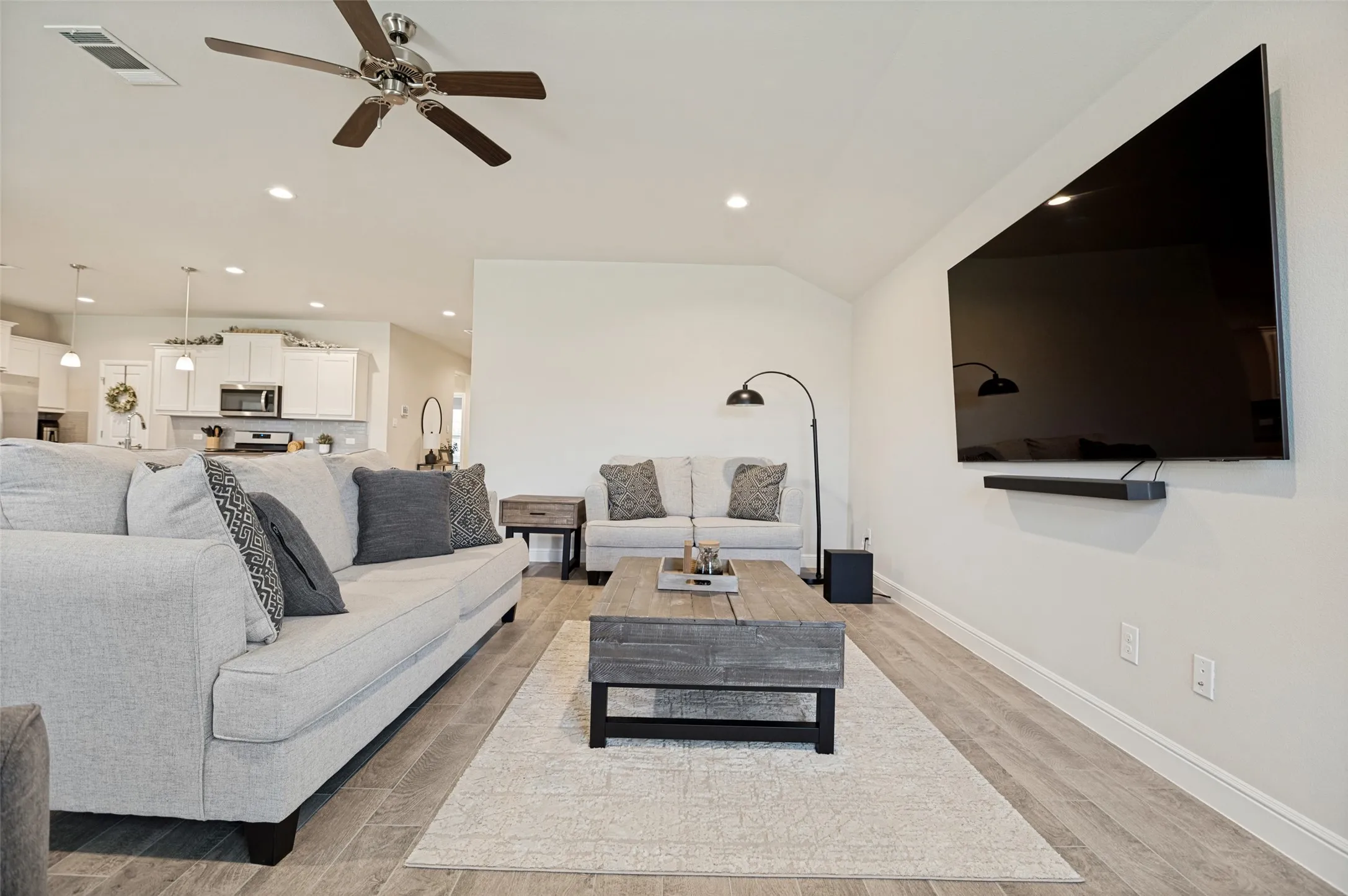 Single Family Residence For Sale in Dallas County , 1337 Rolling Meadows Drive, Cedar Hill, Texas 75104, 4 Bedroom, 2 Bathroom, 2 Garage spaces, 2,188 Sqft, built in 2023, Price $398,000, mls#21357651, Real Estate Agent in Cedar Hill, Homes For Sale in Dallas county, Homes For Sale in Cedar Hill, Realtor in Cedar Hill Texas, Real Estate Brokerage Independent Realty Texas, Luminita Cordes Realtor
