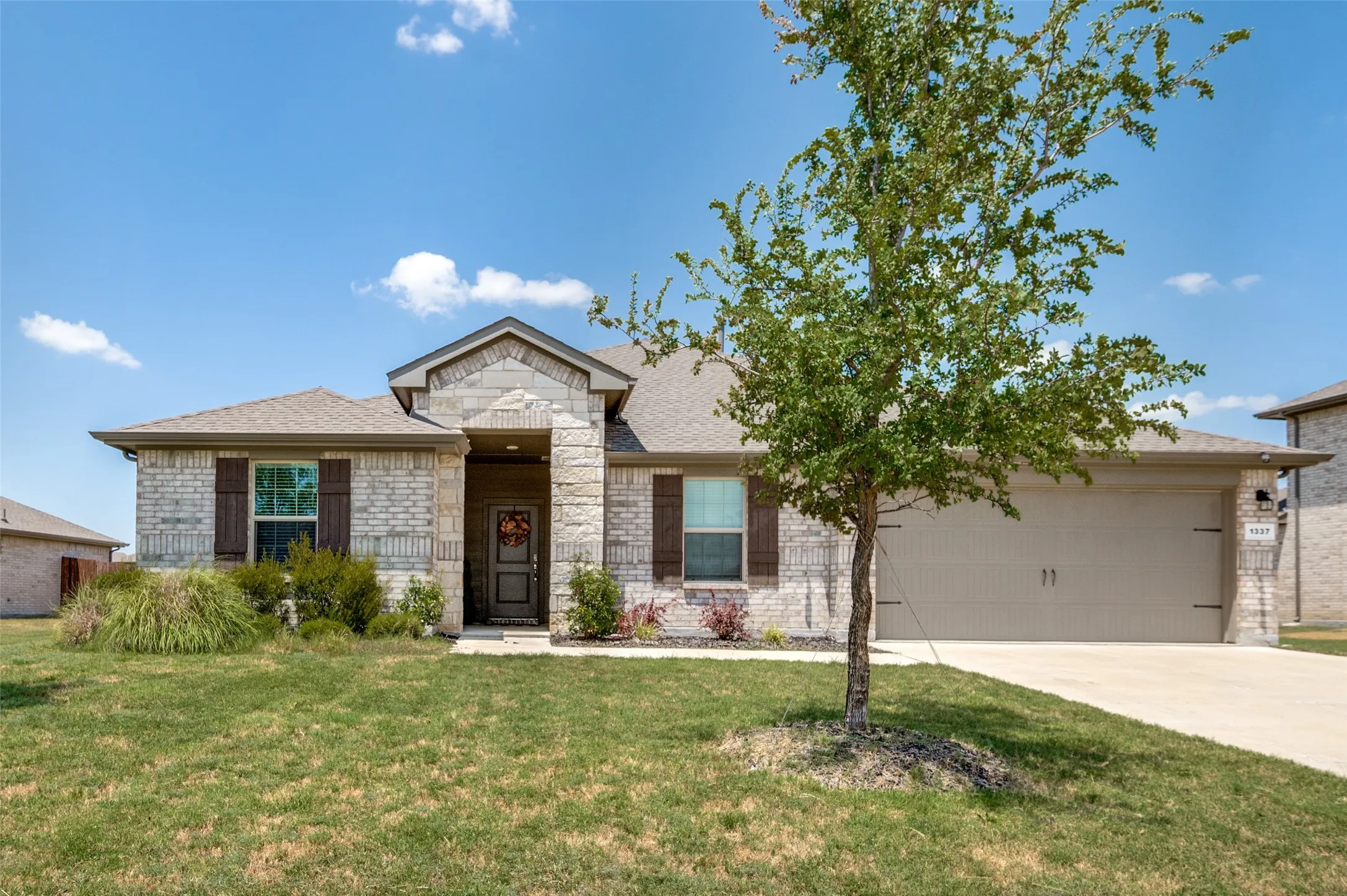 Single Family Residence For Sale in Dallas County , 1337 Rolling Meadows Drive, Cedar Hill, Texas 75104, 4 Bedroom, 2 Bathroom, 2 Garage spaces, 2,188 Sqft, built in 2023, Price $398,000, mls#21357651, Real Estate Agent in Cedar Hill, Homes For Sale in Dallas county, Homes For Sale in Cedar Hill, Realtor in Cedar Hill Texas, Real Estate Brokerage Independent Realty Texas, Luminita Cordes Realtor
