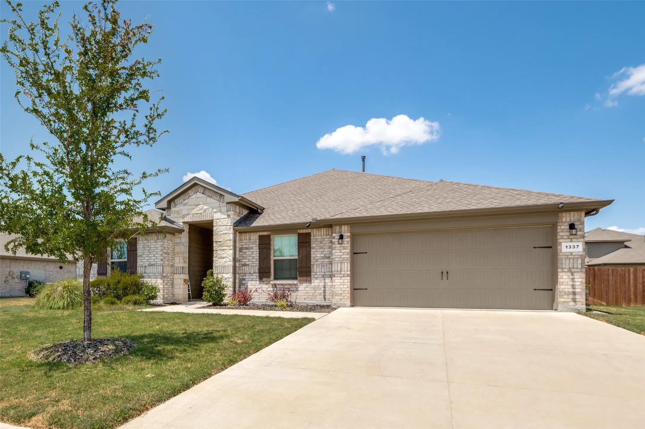Single Family Residence For Sale in Dallas County , 1337 Rolling Meadows Drive, Cedar Hill, Texas 75104, 4 Bedroom, 2 Bathroom, 2 Garage spaces, 2,188 Sqft, built in 2023, Price $398,000, mls#21357651, Real Estate Agent in Cedar Hill, Homes For Sale in Dallas county, Homes For Sale in Cedar Hill, Realtor in Cedar Hill Texas, Real Estate Brokerage Independent Realty Texas, Luminita Cordes Realtor