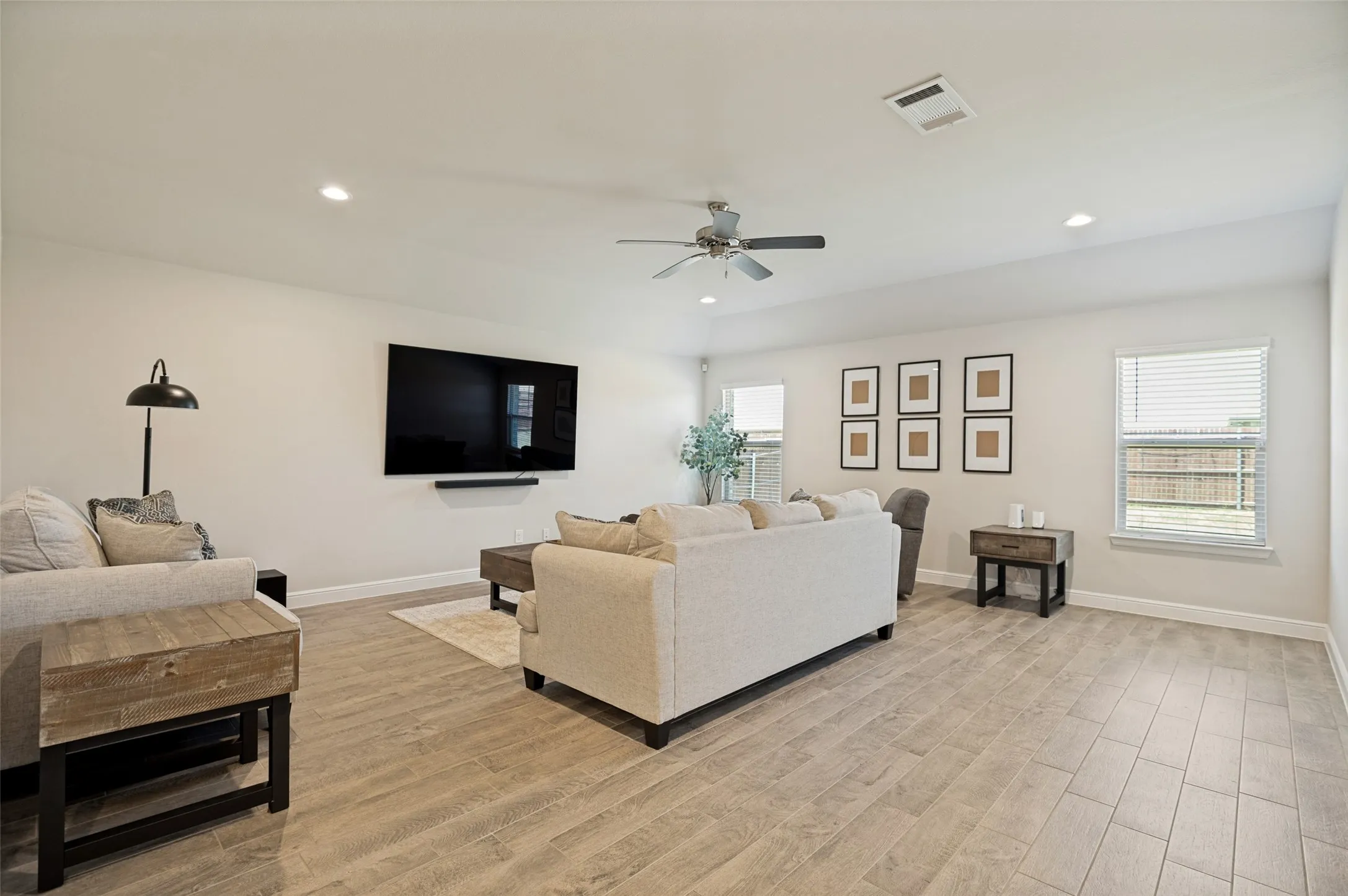 Single Family Residence For Sale in Dallas County , 1337 Rolling Meadows Drive, Cedar Hill, Texas 75104, 4 Bedroom, 2 Bathroom, 2 Garage spaces, 2,188 Sqft, built in 2023, Price $398,000, mls#21357651, Real Estate Agent in Cedar Hill, Homes For Sale in Dallas county, Homes For Sale in Cedar Hill, Realtor in Cedar Hill Texas, Real Estate Brokerage Independent Realty Texas, Luminita Cordes Realtor
