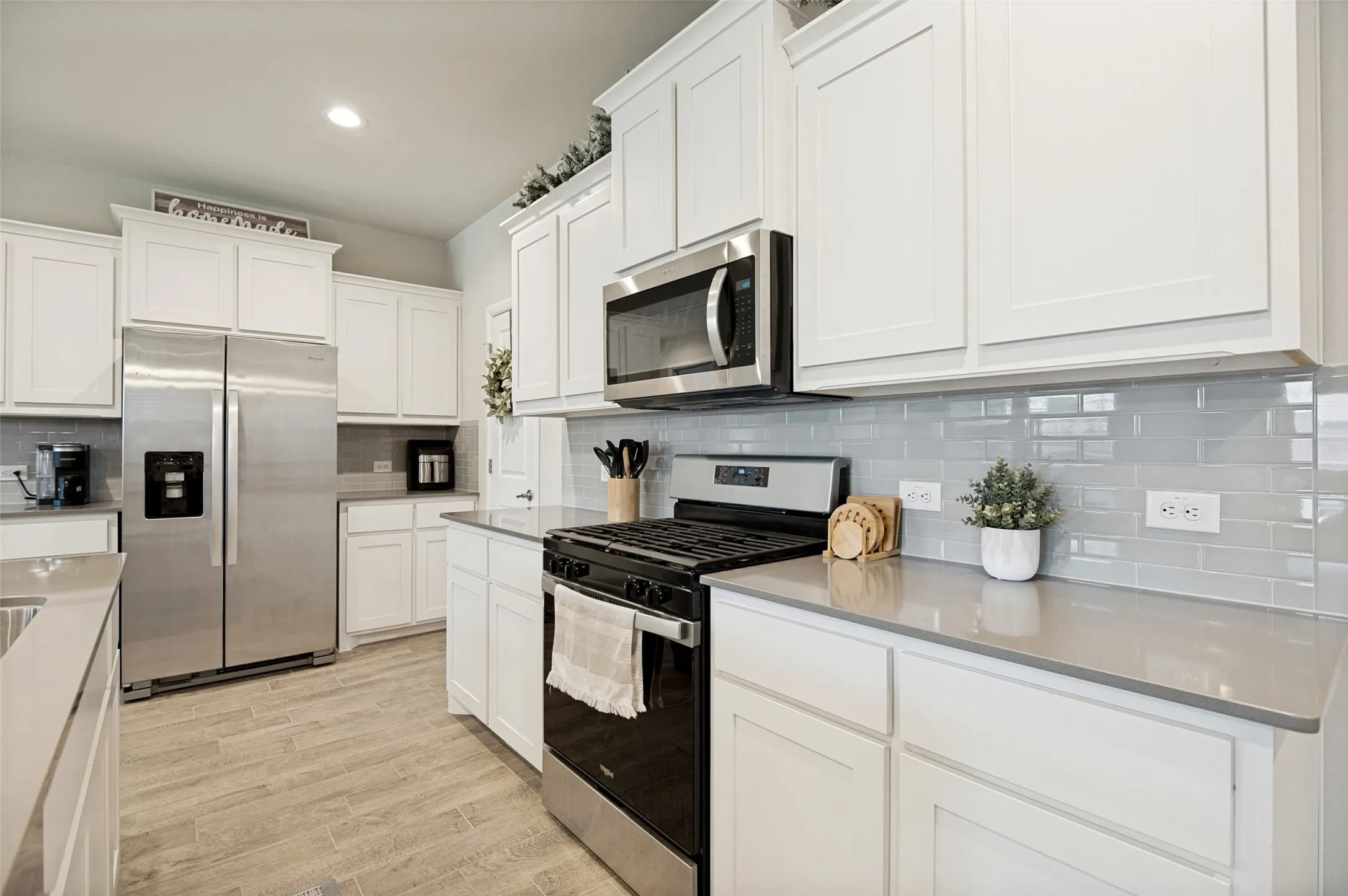 Single Family Residence For Sale in Dallas County , 1337 Rolling Meadows Drive, Cedar Hill, Texas 75104, 4 Bedroom, 2 Bathroom, 2 Garage spaces, 2,188 Sqft, built in 2023, Price $398,000, mls#21357651, Real Estate Agent in Cedar Hill, Homes For Sale in Dallas county, Homes For Sale in Cedar Hill, Realtor in Cedar Hill Texas, Real Estate Brokerage Independent Realty Texas, Luminita Cordes Realtor